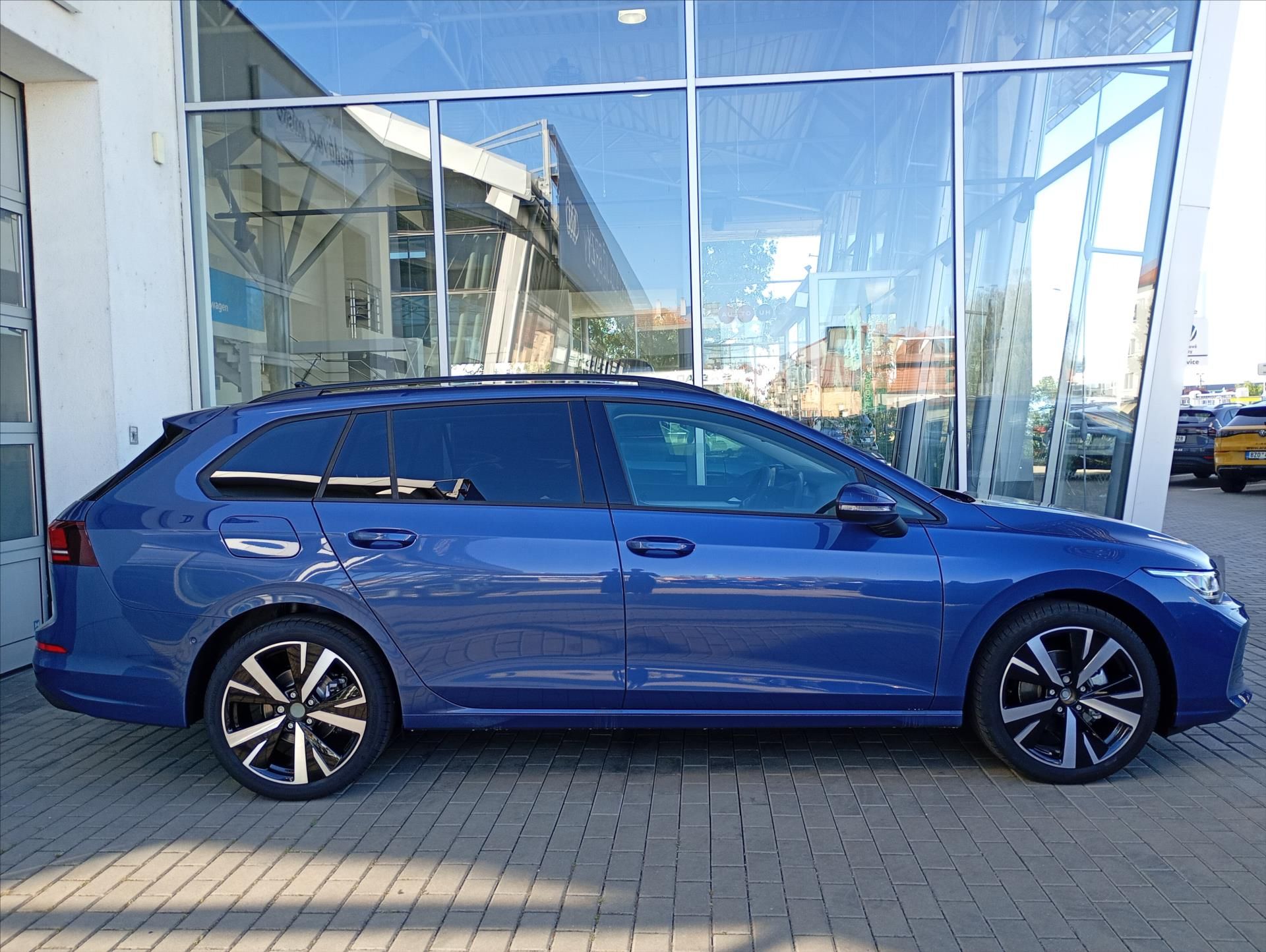 Volkswagen Golf Variant, 1,5 eTSI 7DSG mHEV  People - fotka 4