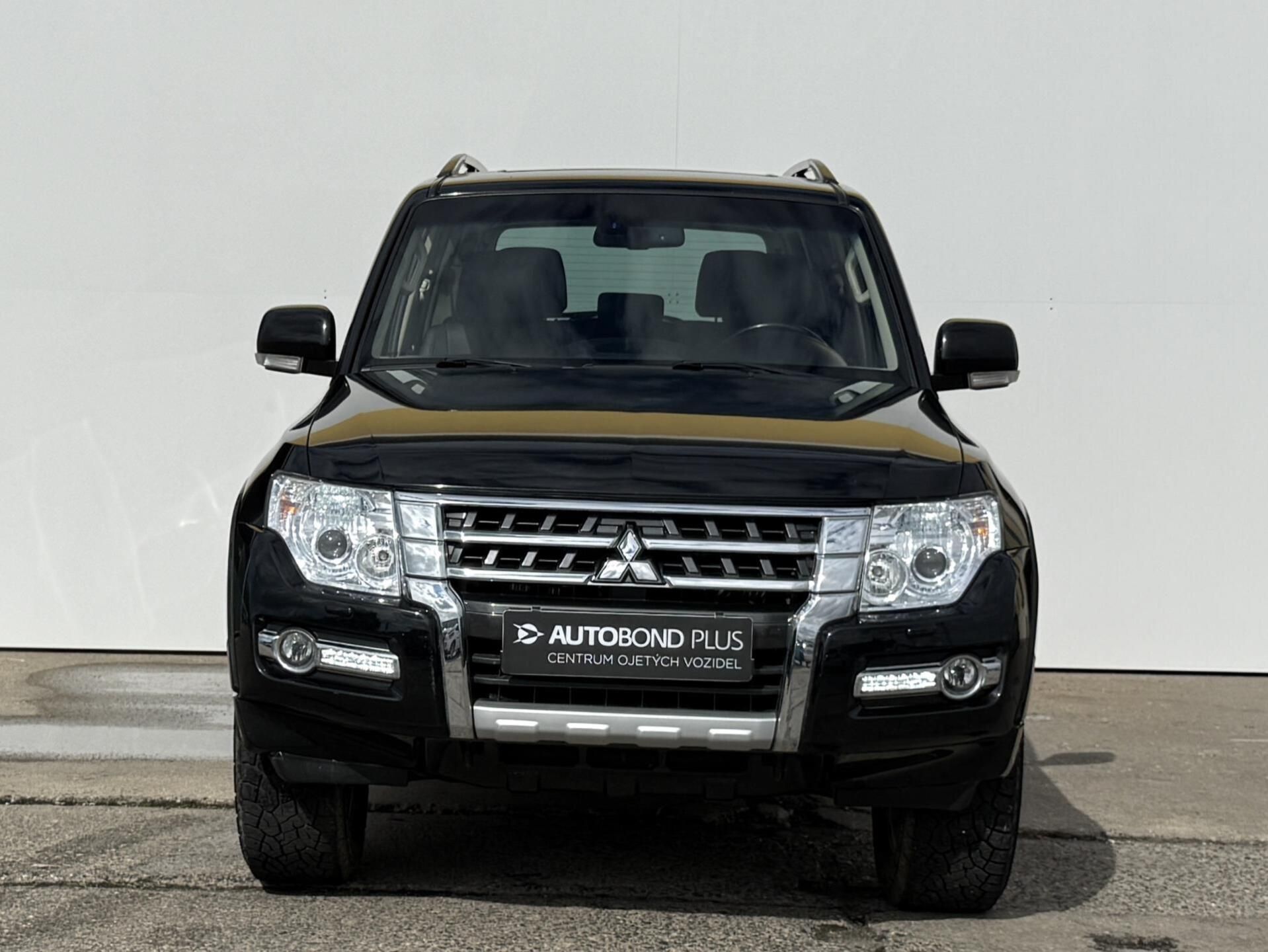 Mitsubishi Pajero, 3.2 DI-D 4WD/5AT INSTYLE - fotka 4