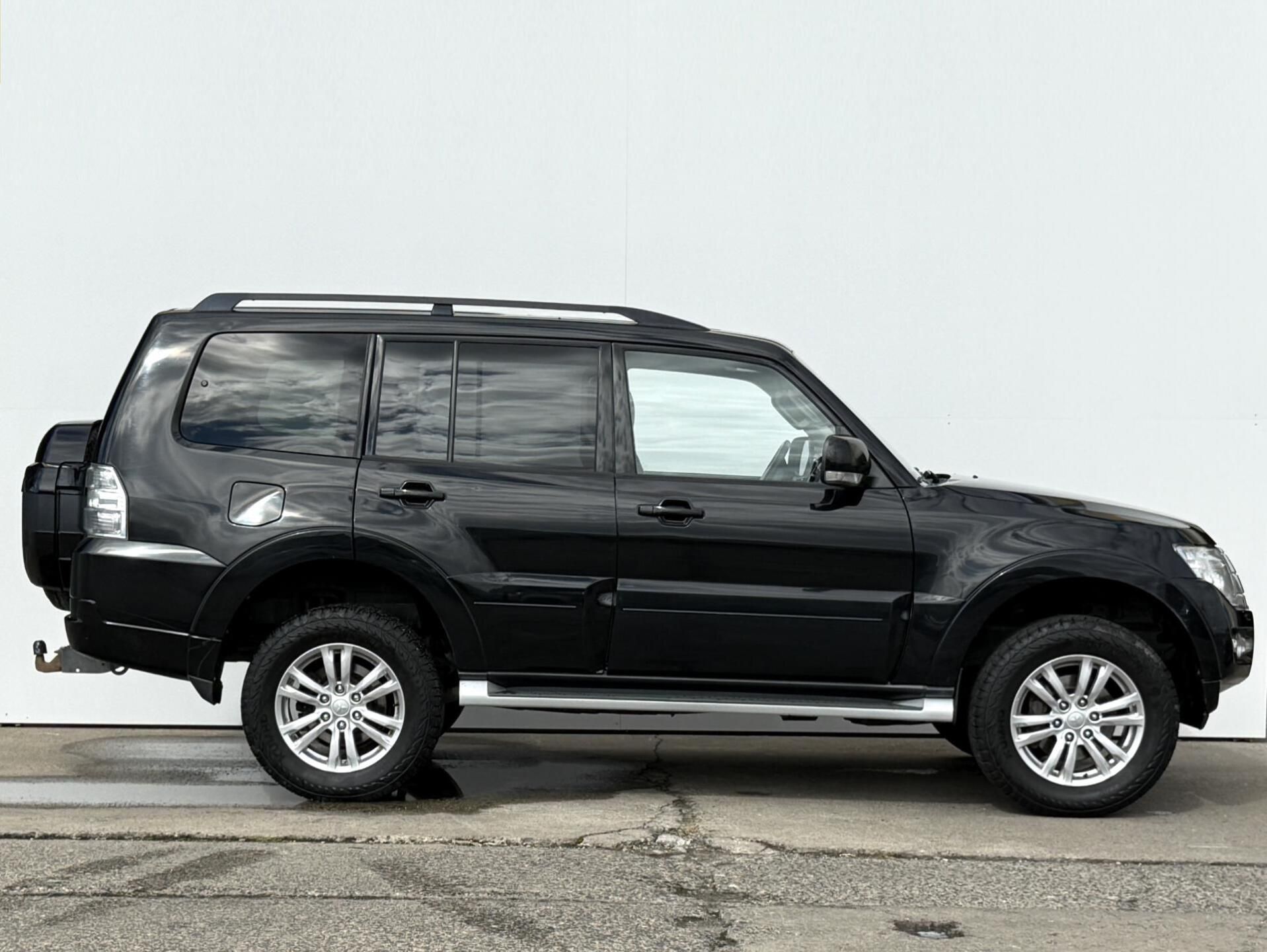 Mitsubishi Pajero, 3.2 DI-D 4WD/5AT INSTYLE - fotka 3