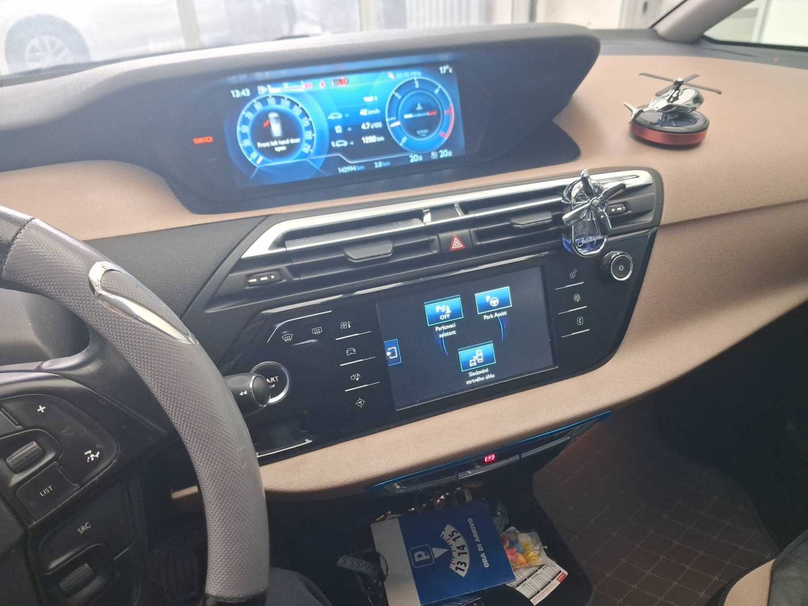 Citroën C4 Picasso, 1.6 BlueHDi, Navi - fotka 3