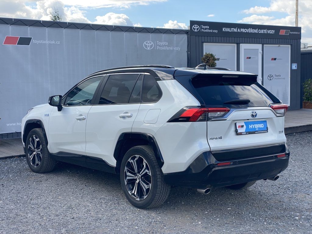 Toyota Rav4, 2.5Plug-in, ČR, Executive, 4x4 - fotka 5