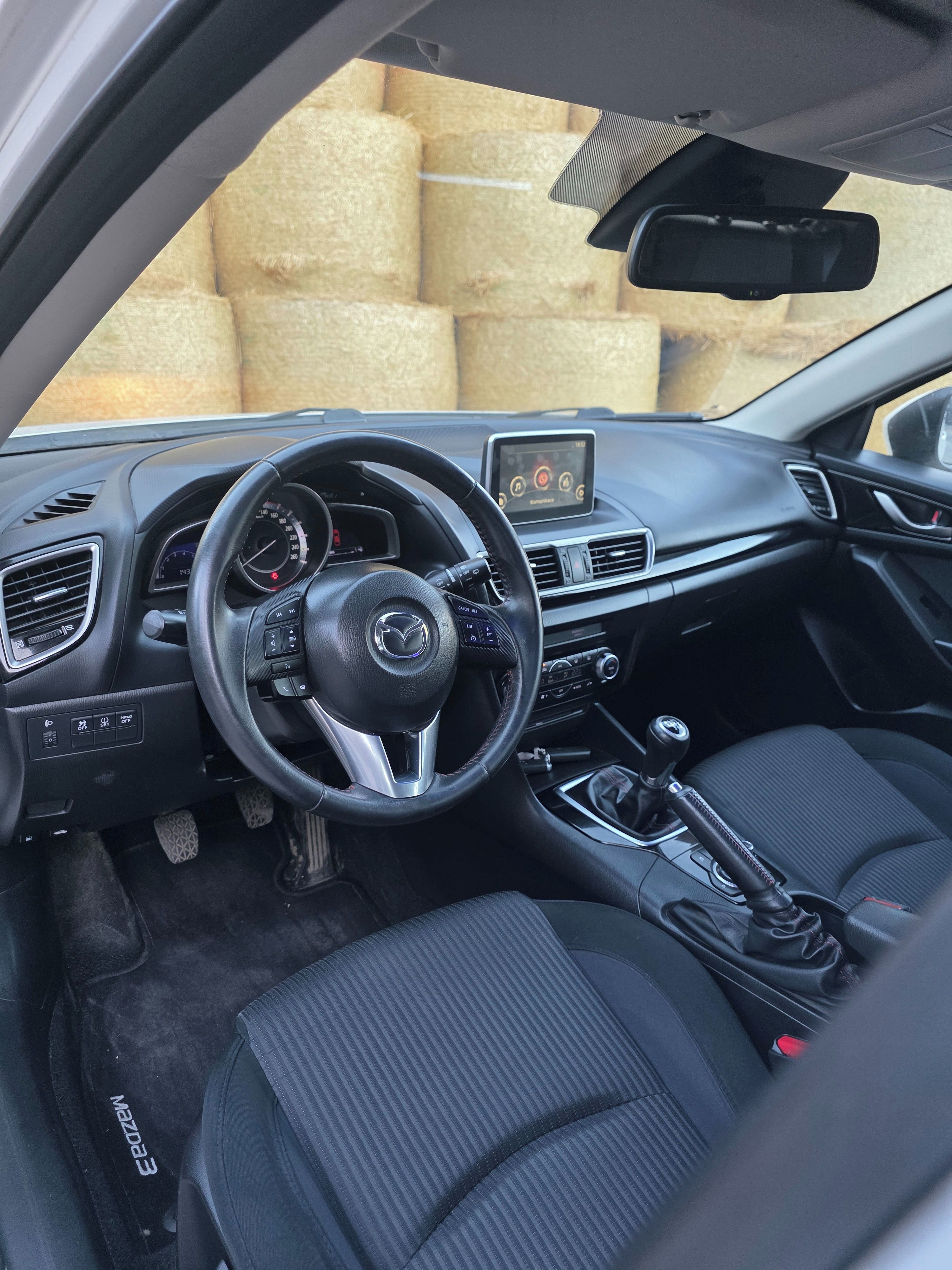Mazda 3, 2.2 Skyactiv-D - fotka 5