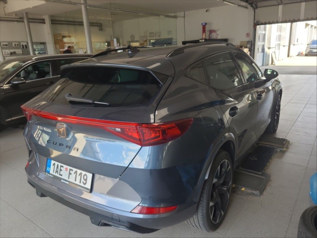 Cupra Formentor, 2,0 TSi 140kW DSG 4x4 - fotka 3
