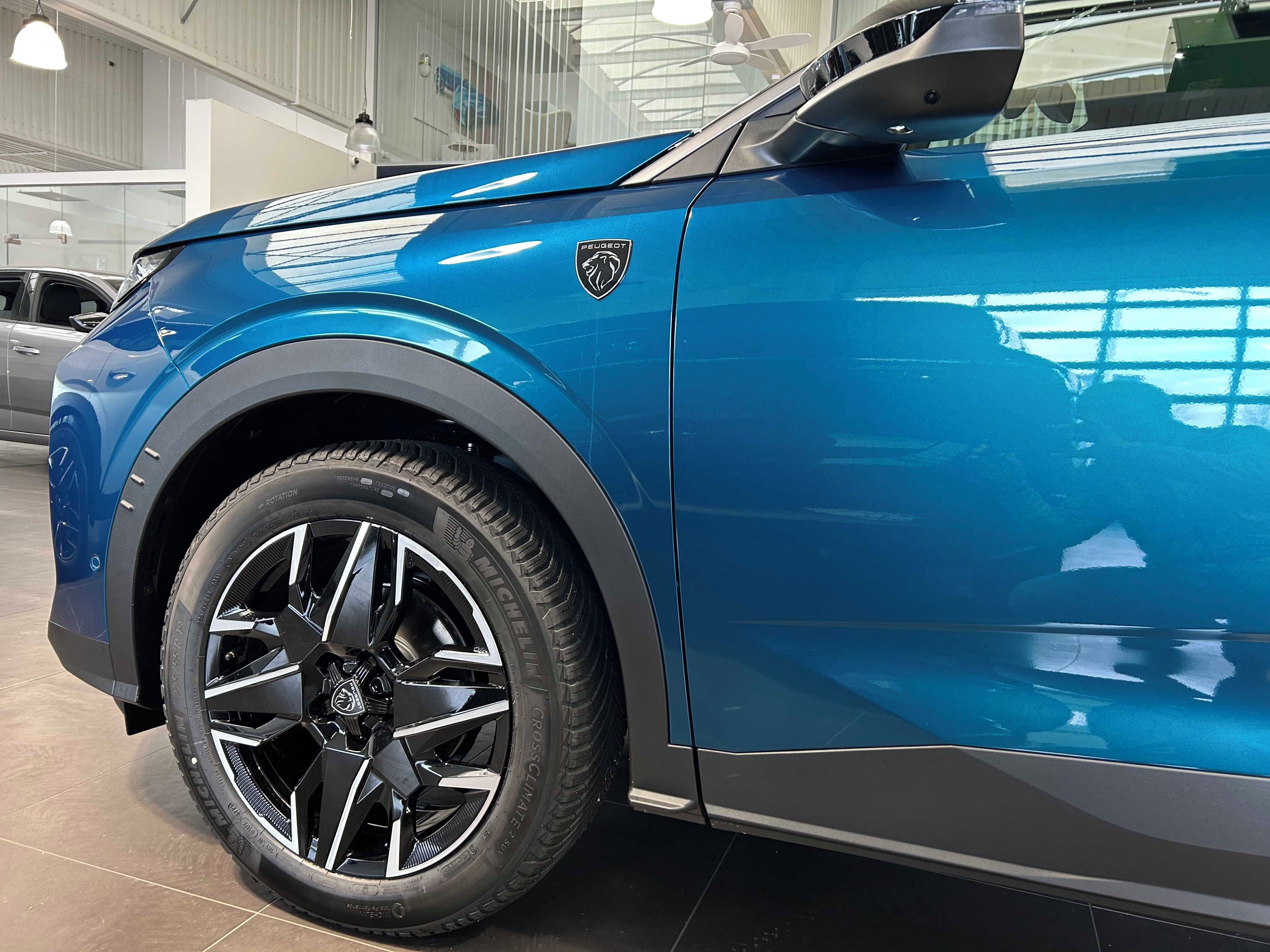 Peugeot 5008, GT 1.2 Hybrid 145 e-DCS6 - fotka 3