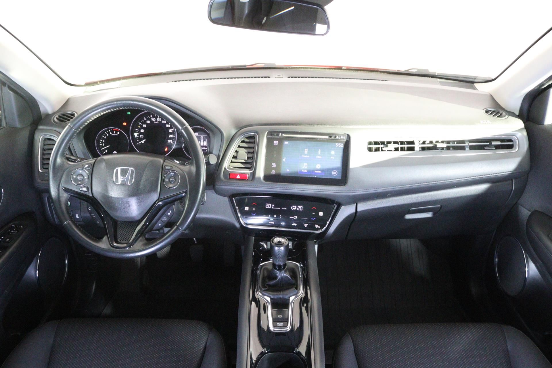 Honda HR-V, MT 1,5 ELEGANCE 96kW/ TAŽNÉ ZA - fotka 5