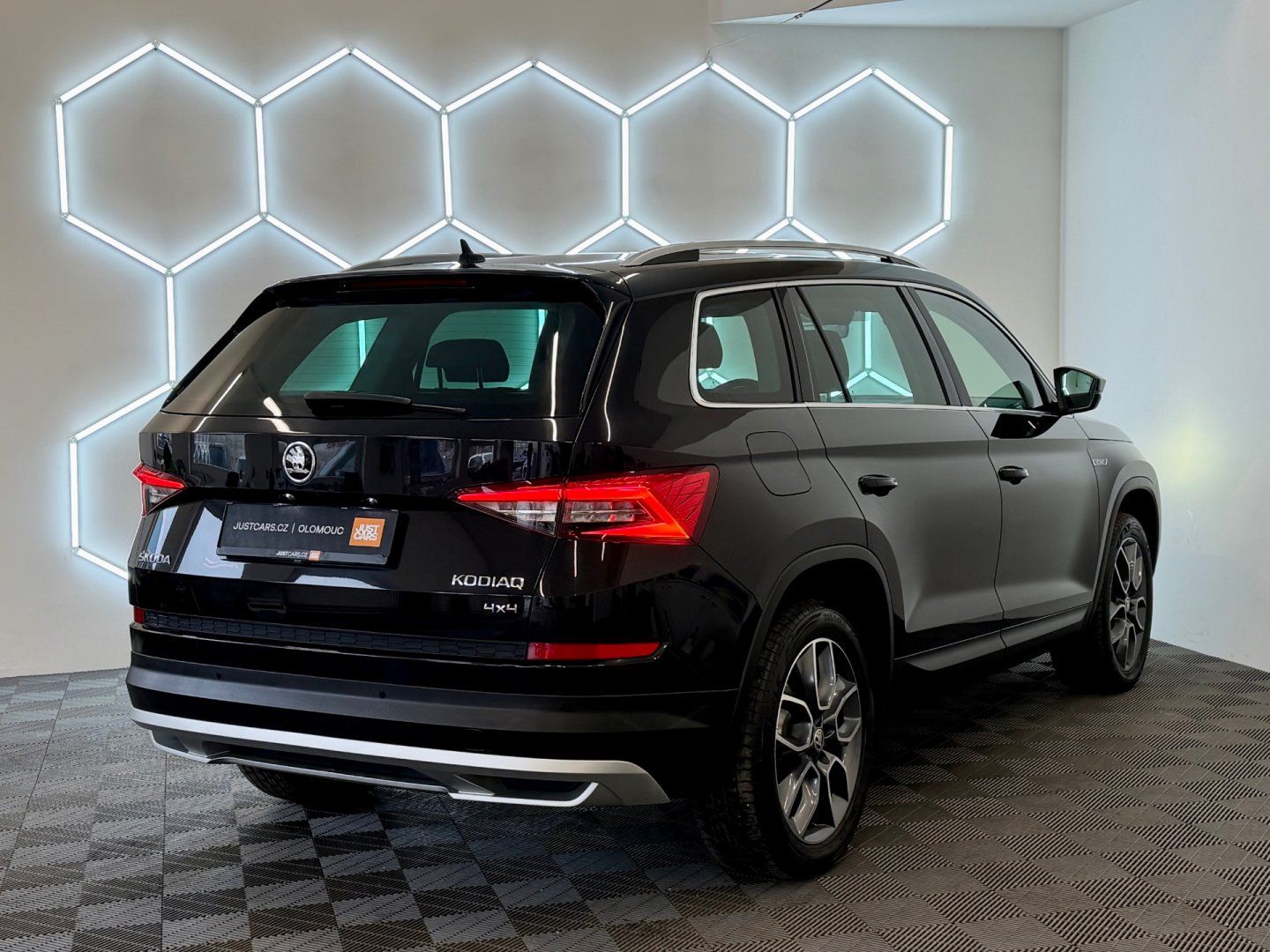 Škoda Kodiaq, SCOUT 2.0 TDI 140kW4x4/WEBASTO - fotka 5