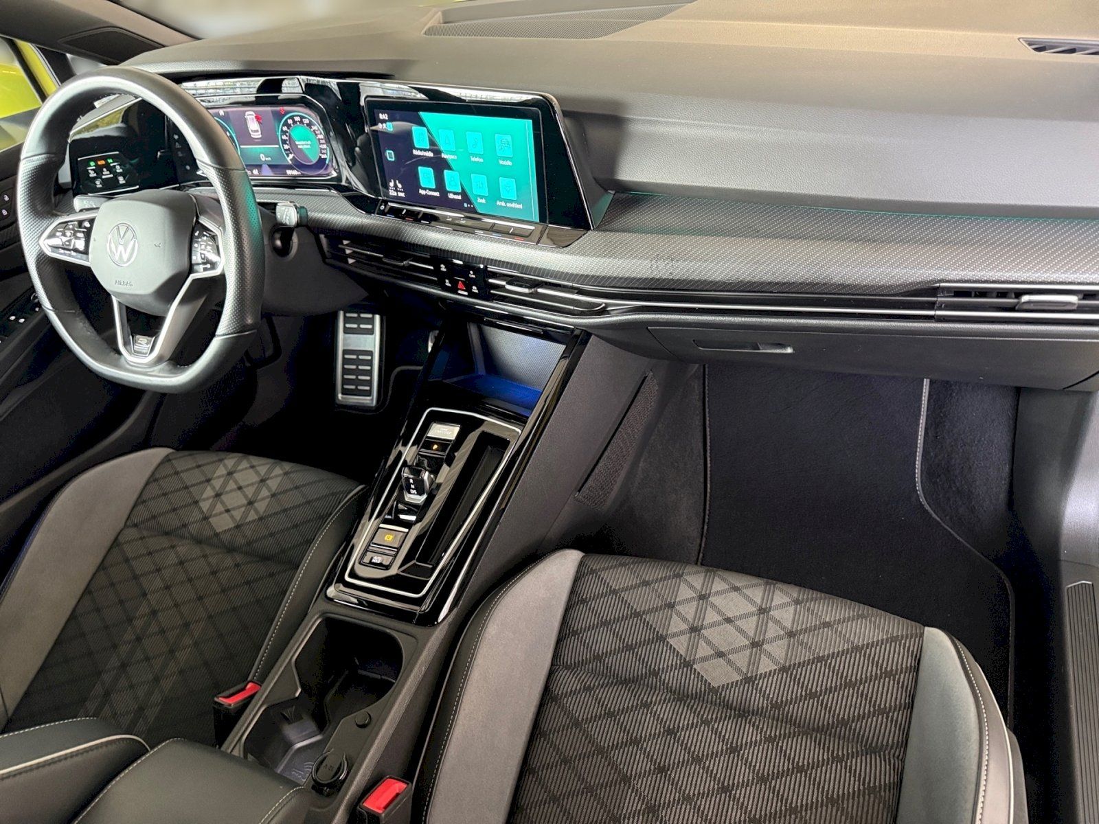 Volkswagen Golf, Variant 1,5 eTSI / 110 kW R-li - fotka 5