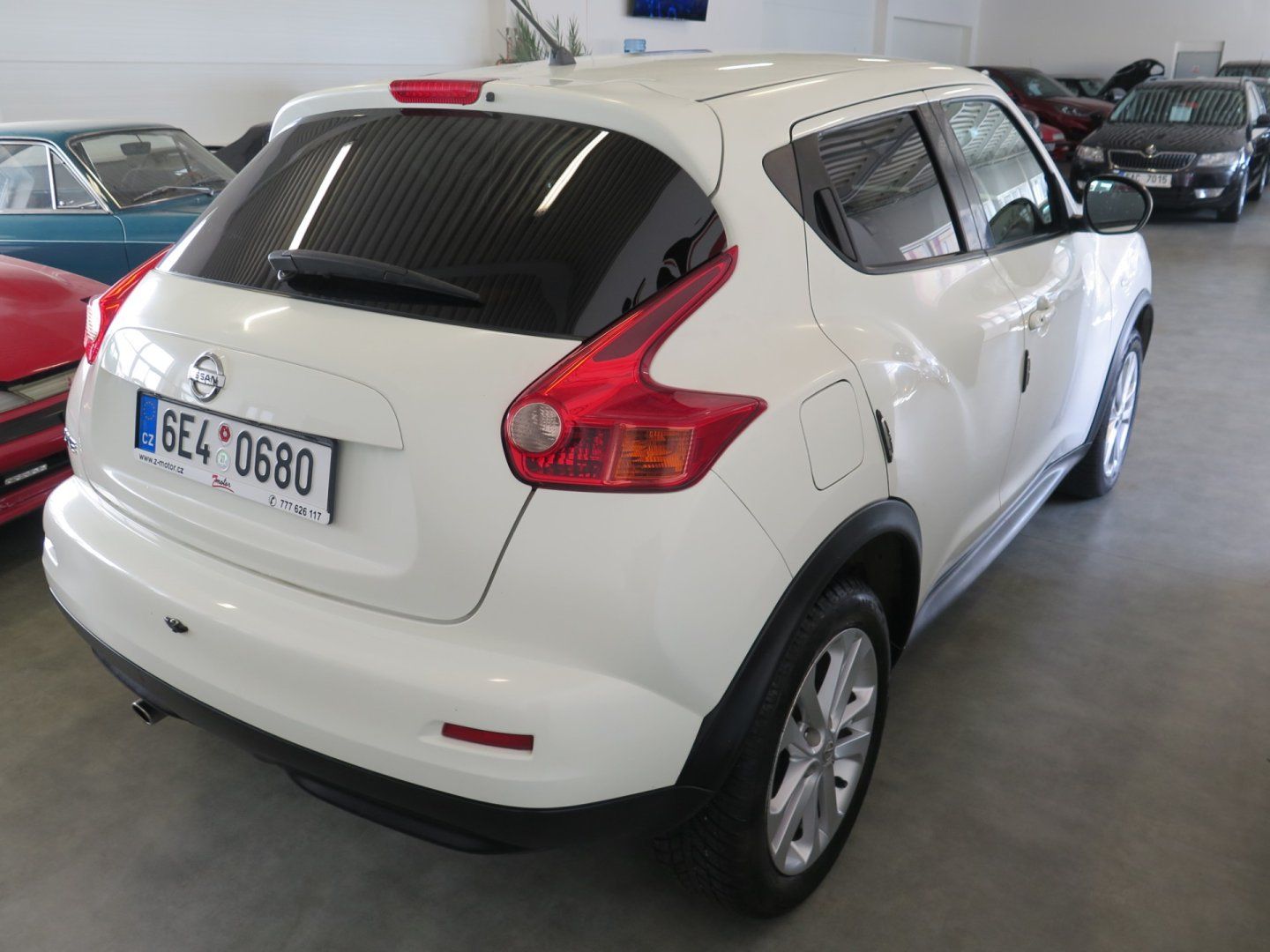 Nissan Juke, 1.6i,klima,navi,keyless,kamera - fotka 4