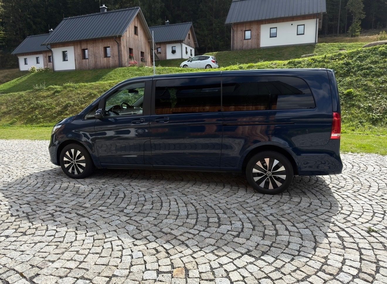 Mercedes-Benz Třídy V, V 250d 4MATIC Xl 7 míst DPH - fotka 5