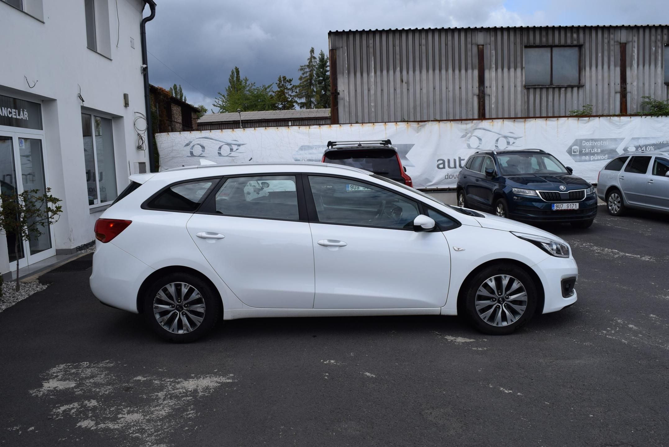 Kia Cee´d, 1.4 74kwEXCLUSIVE KAM NAVI APP - fotka 6