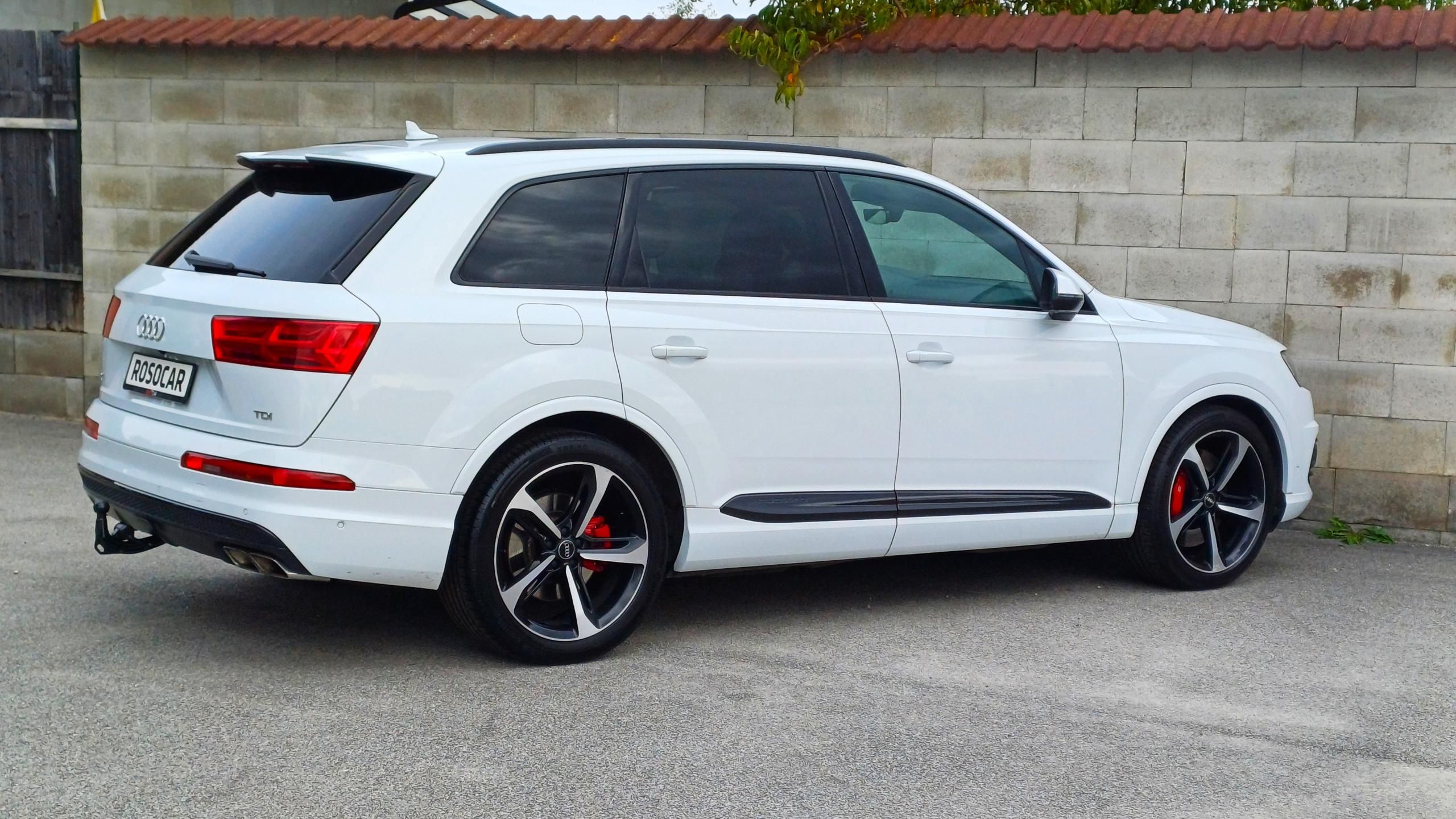 Audi SQ7, S-LINE 4.0 TDI 320kW 7míst. - fotka 5