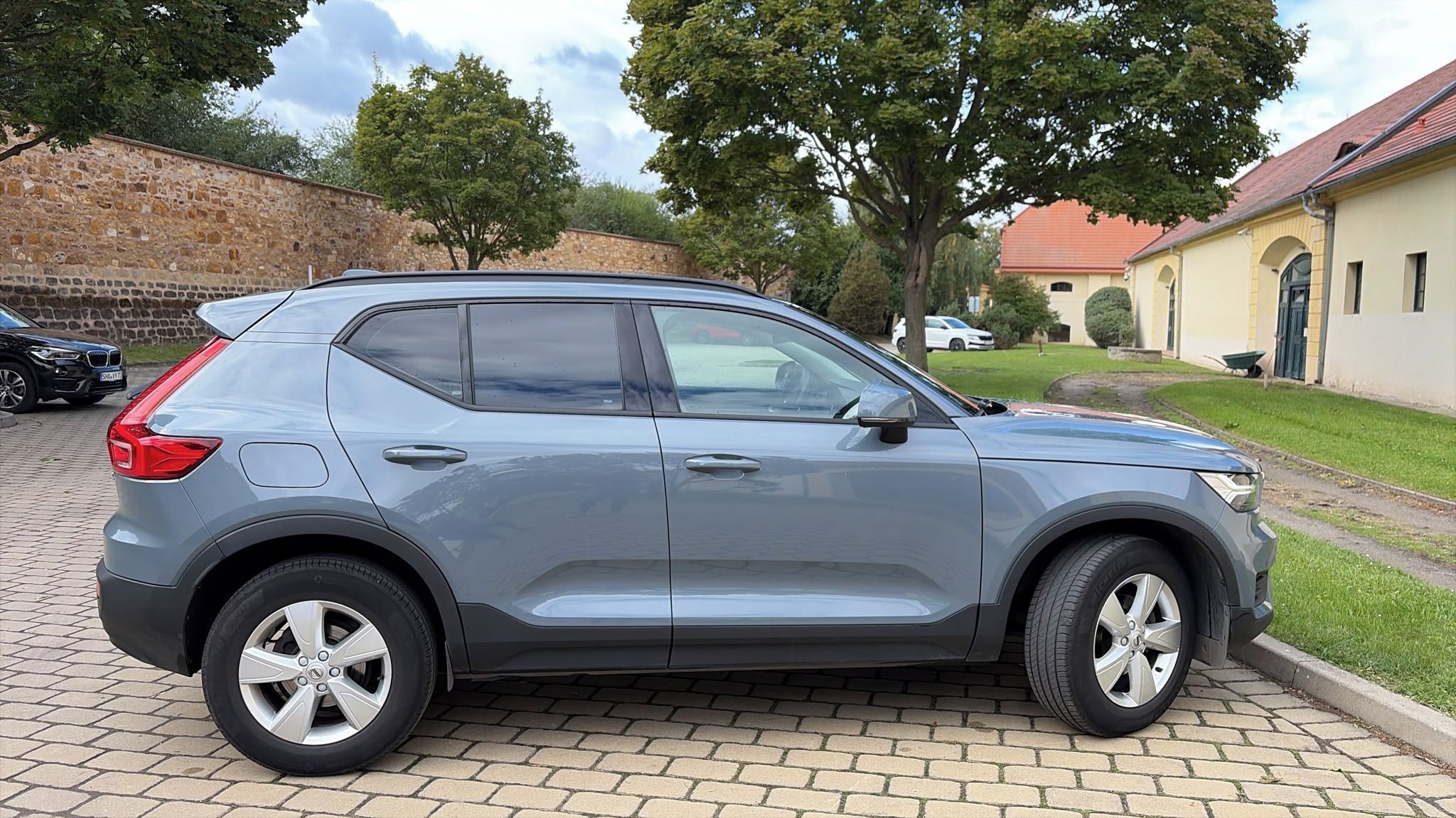 Volvo XC40, Volvo XC40 T2 manual - fotka 4