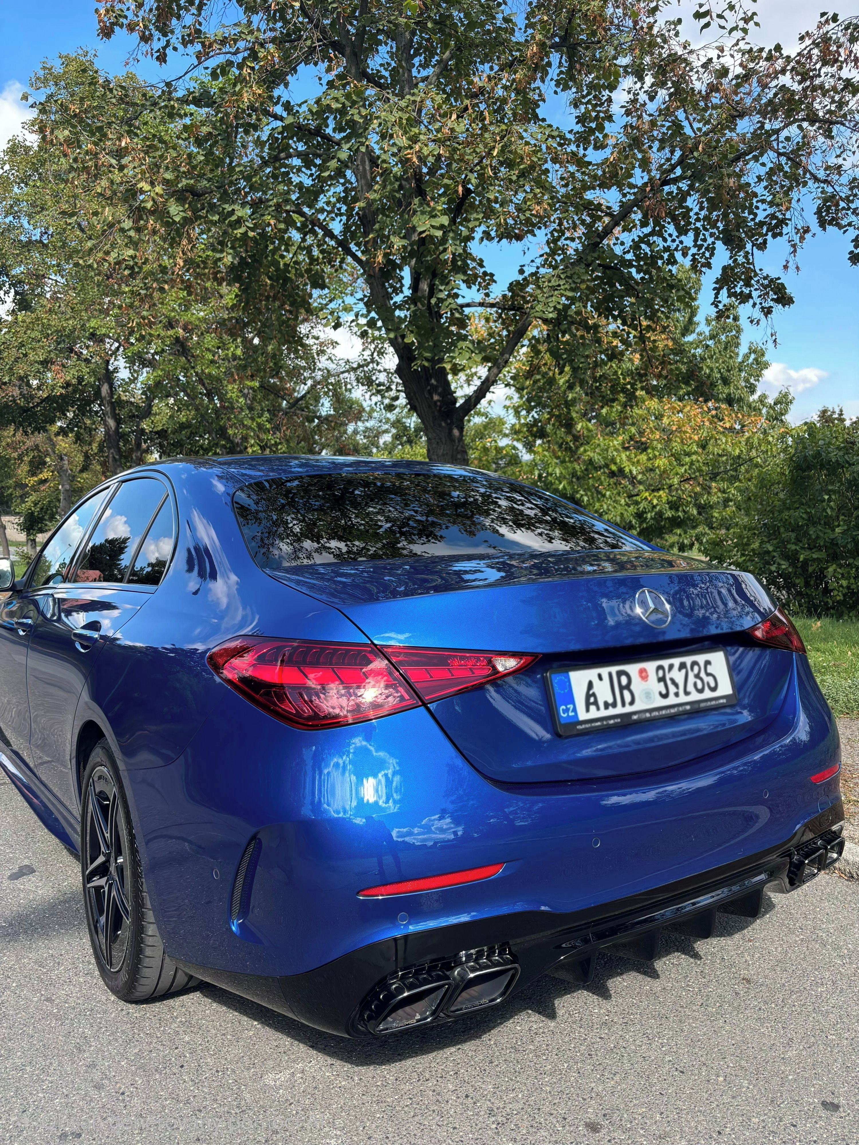 Mercedes-Benz Třídy C, C300 4M, AMG, Záruka 1. Maj. - fotka 3