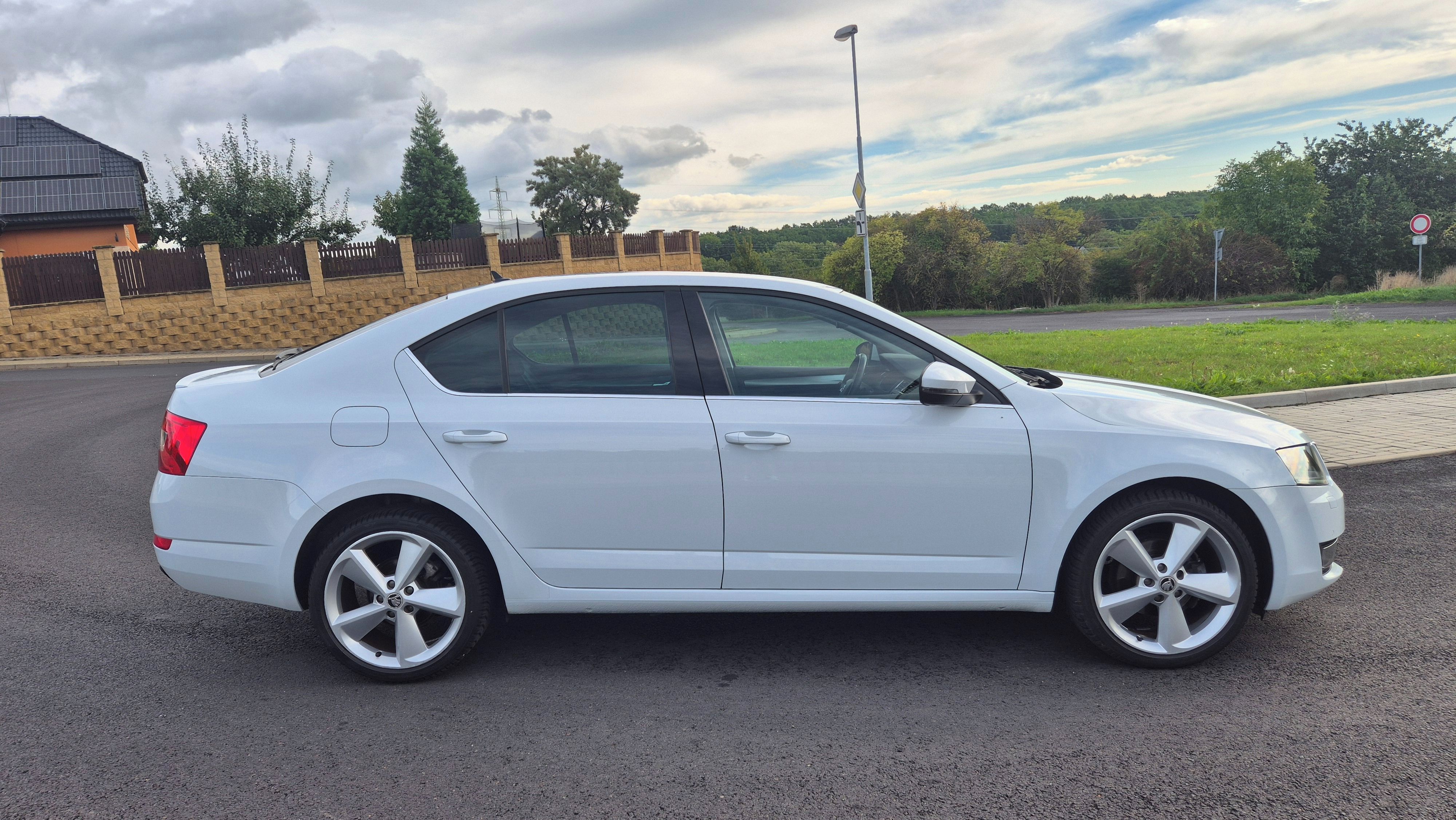 Škoda Octavia, 1,2tsi DSG SPORT, s historií - fotka 6