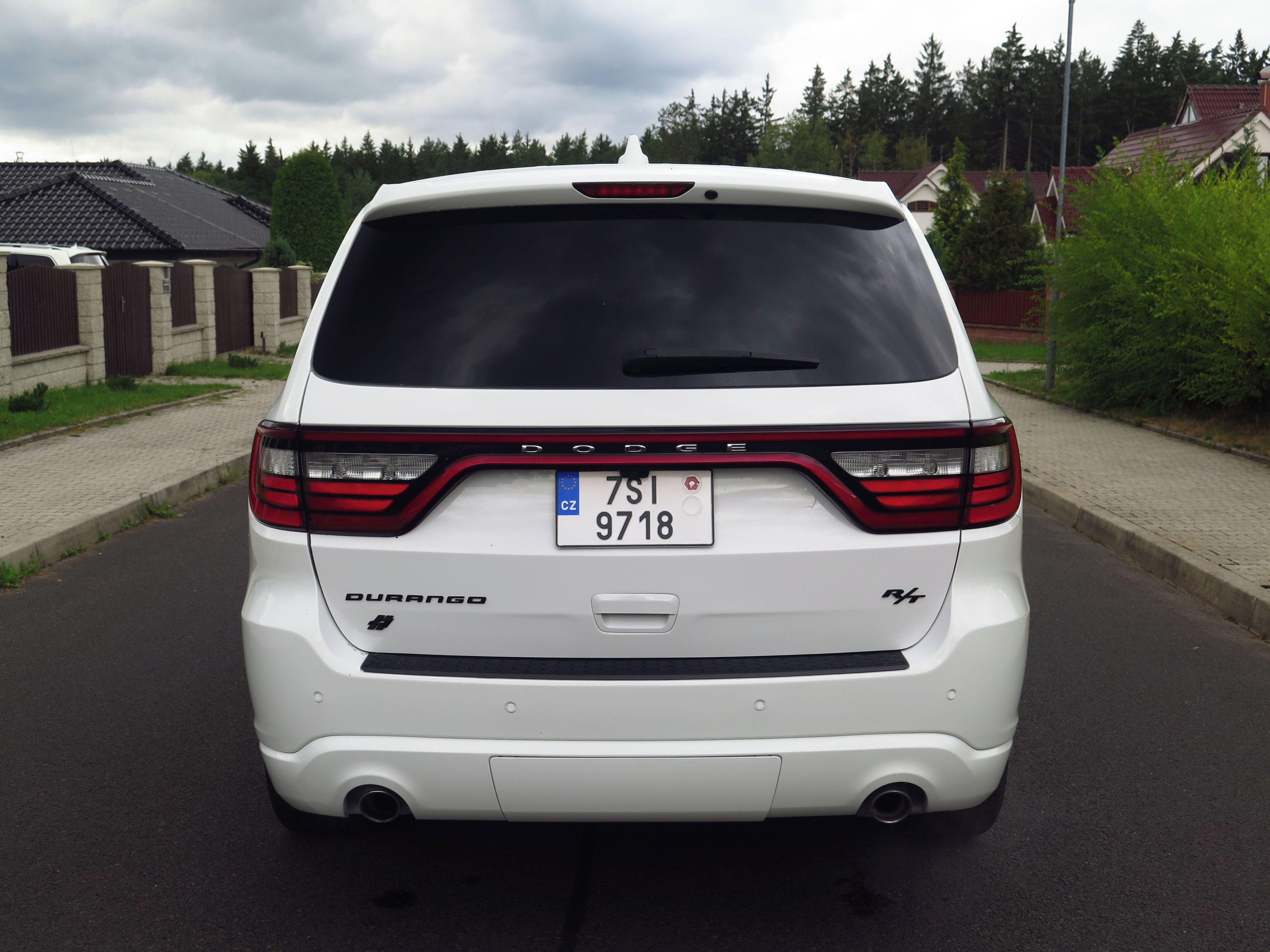 Dodge Durango, 5.7 HEMI V8 SRT vzhled - DPH - fotka 5