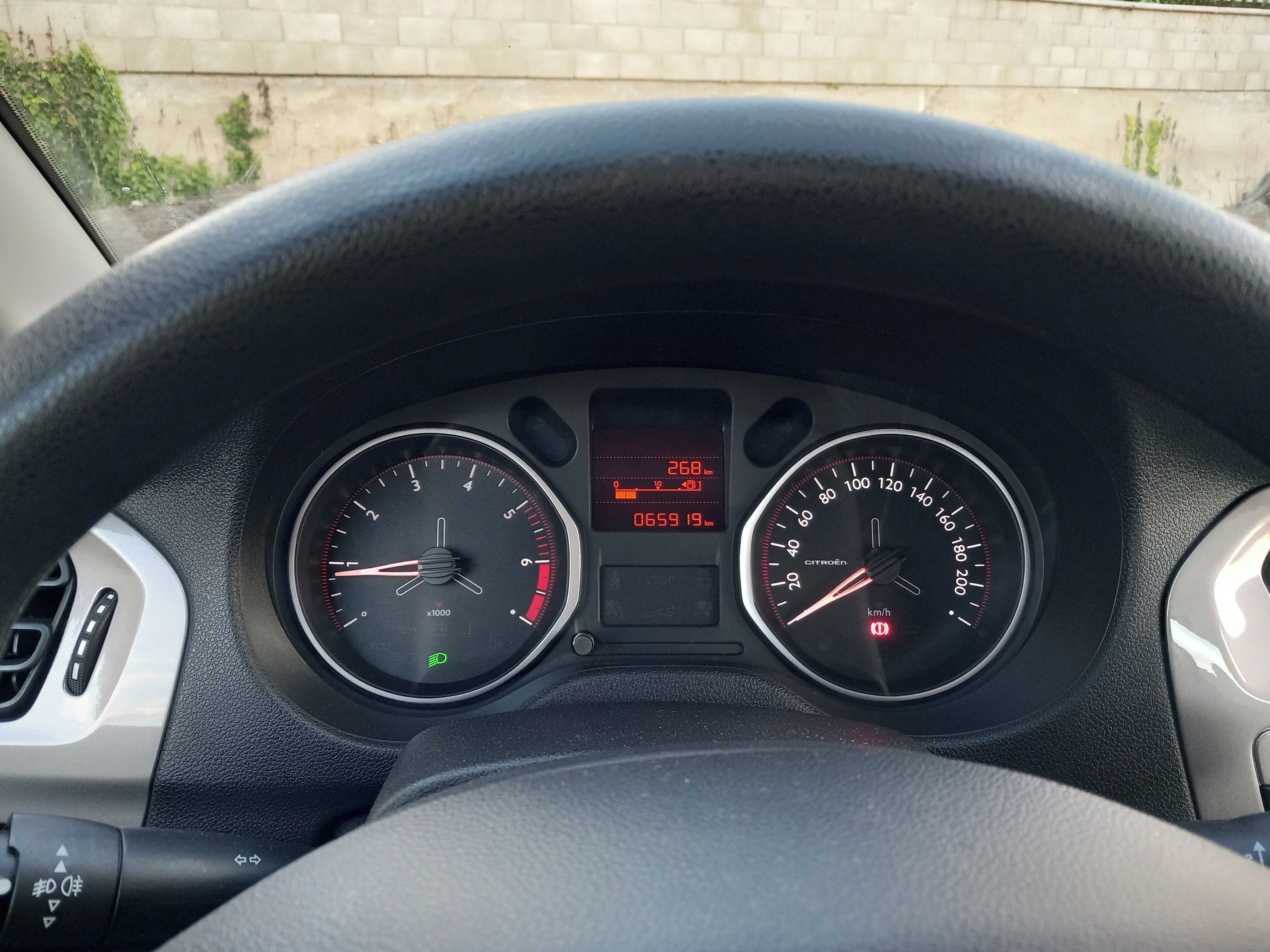 Citroën C-Elysée, 1.2 PureTech 61 kW po rozvodec - fotka 5