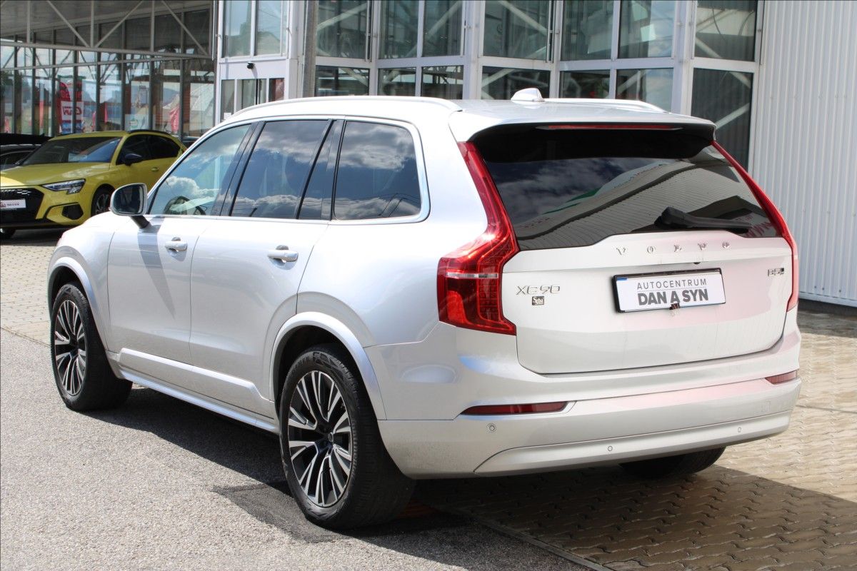 Volvo XC90, 2,0 B5 AWD diesel Momentum CZ - fotka 4