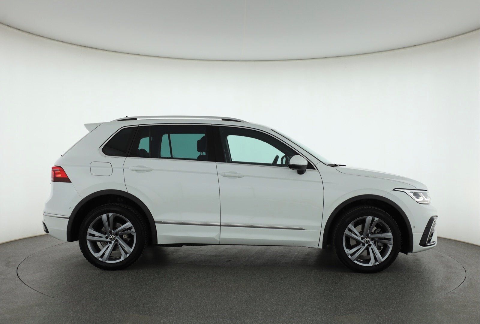 Volkswagen Tiguan, 1.4 TSI eHybrid, R-Line - fotka 6