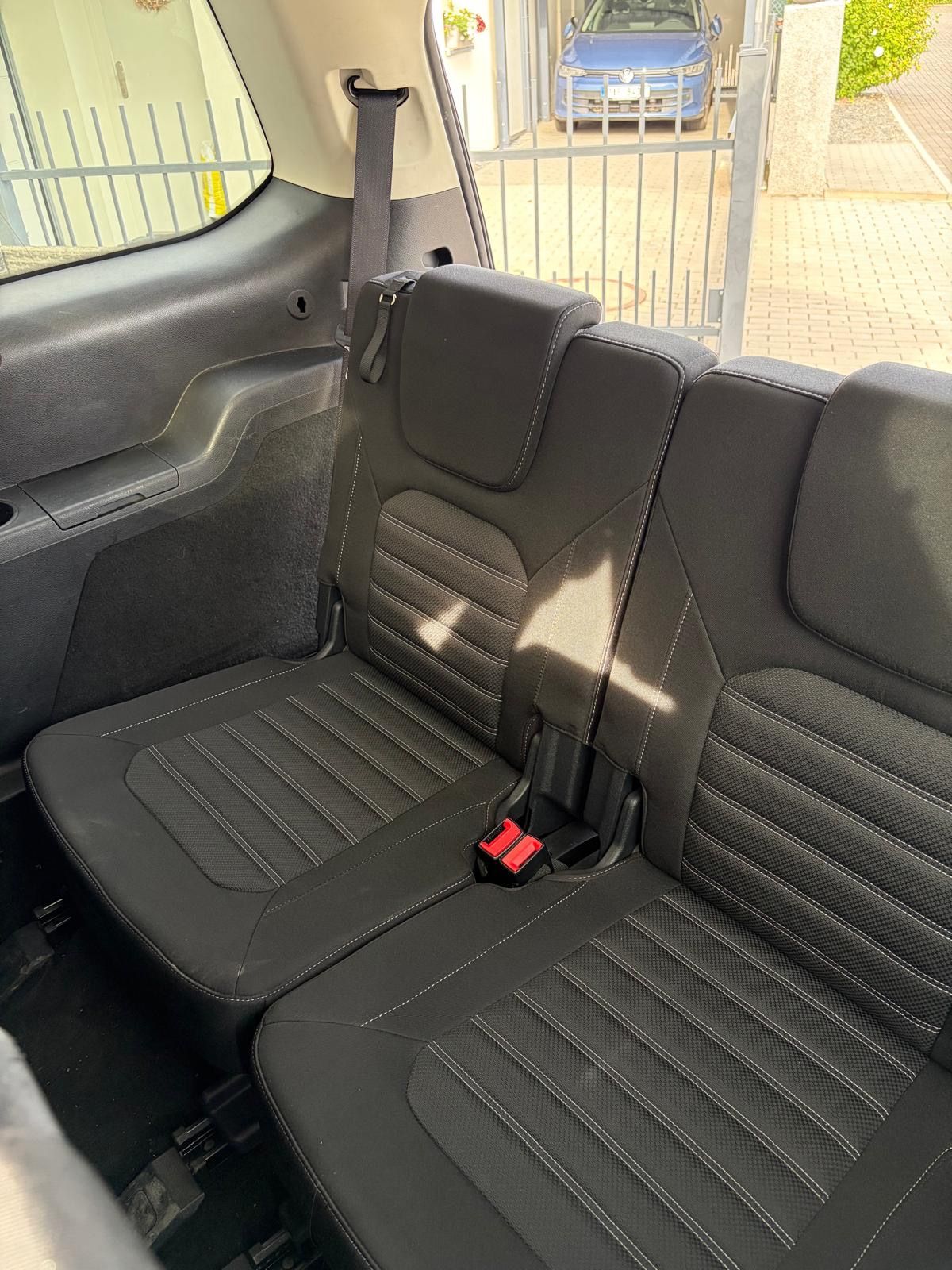Ford Galaxy, Titanium 1.5 EcoBoost, 7míst - fotka 3
