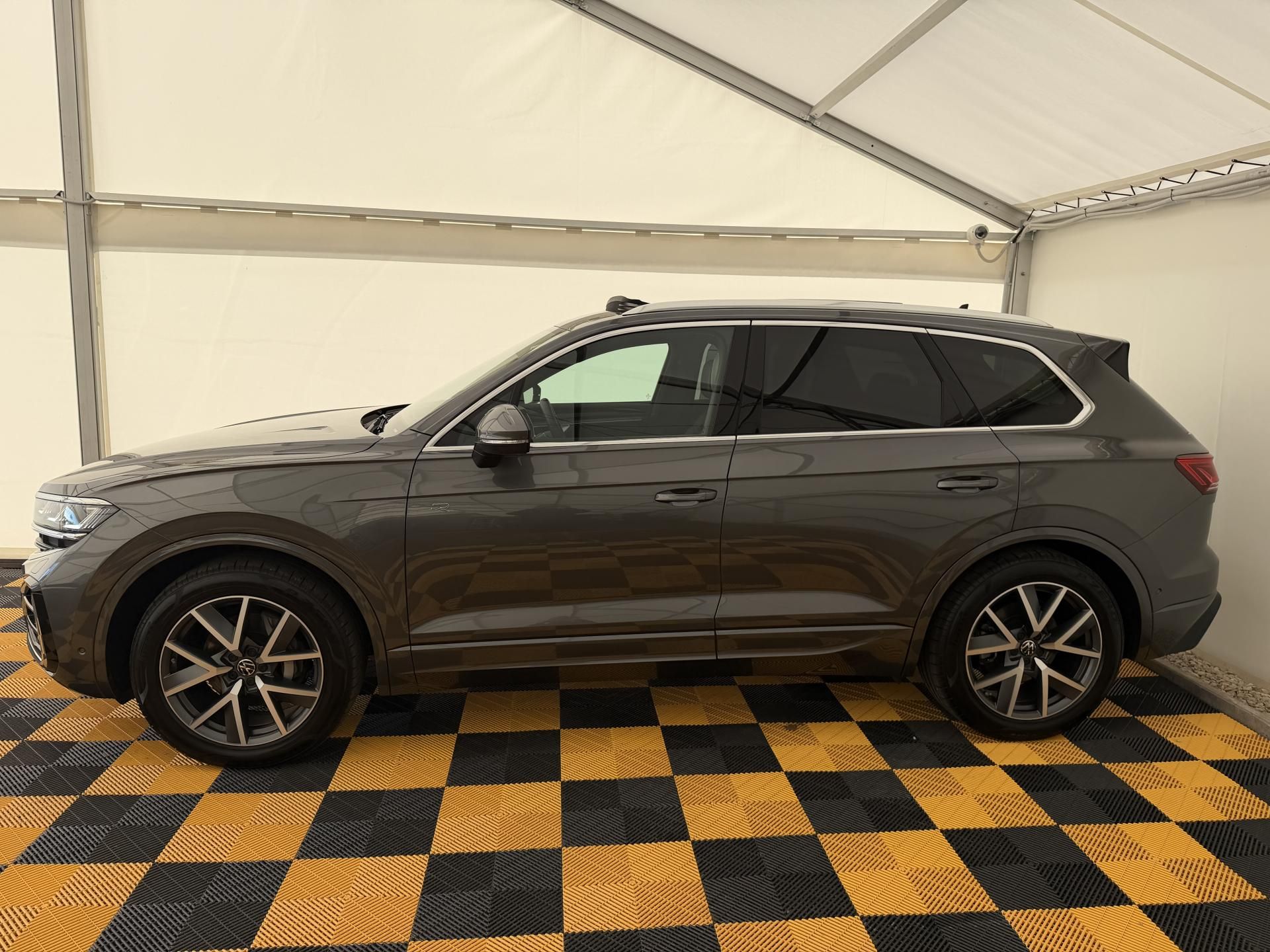 Volkswagen Touareg, 3.0Tdi*210kw*DPH*Final-Edition - fotka 4