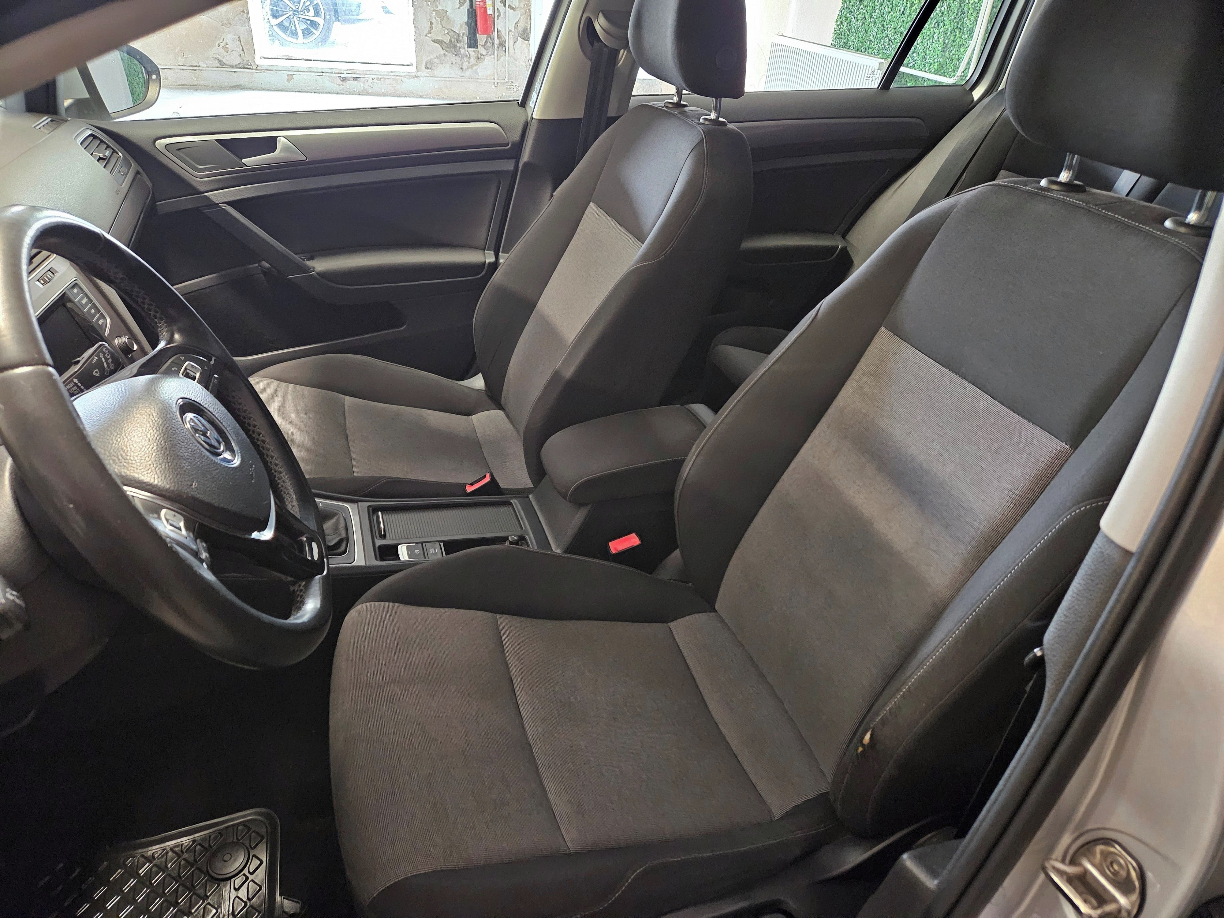 Volkswagen Golf, 1.6 TDI, tažné zařízení - fotka 3