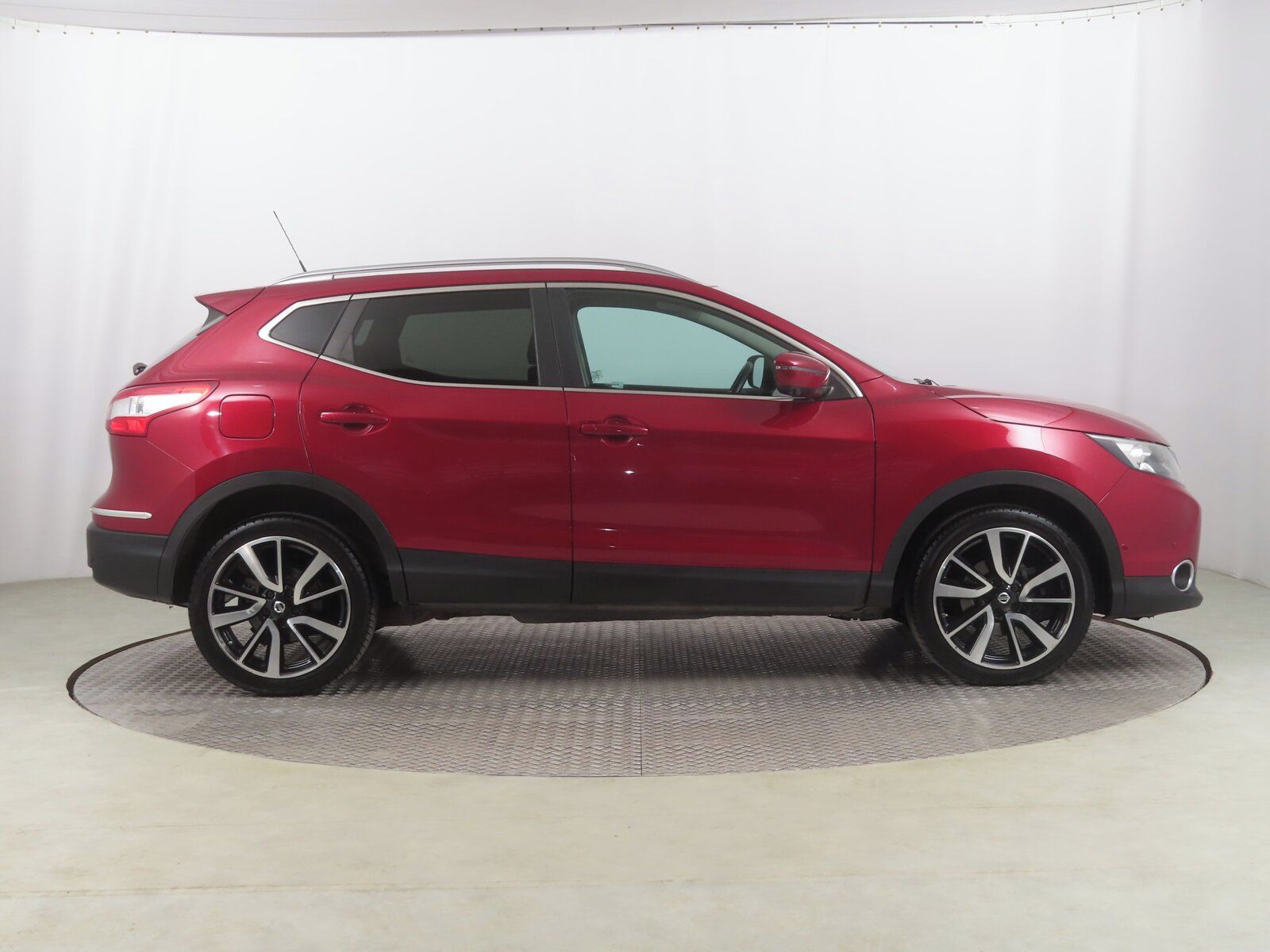 Nissan Qashqai, 1.2 DIG-T, Premier Edition - fotka 6
