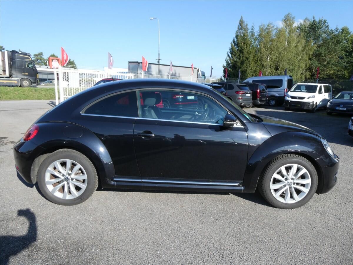 Volkswagen Beetle, 1,2 TSi 77kW,1.maj.,po servise - fotka 2