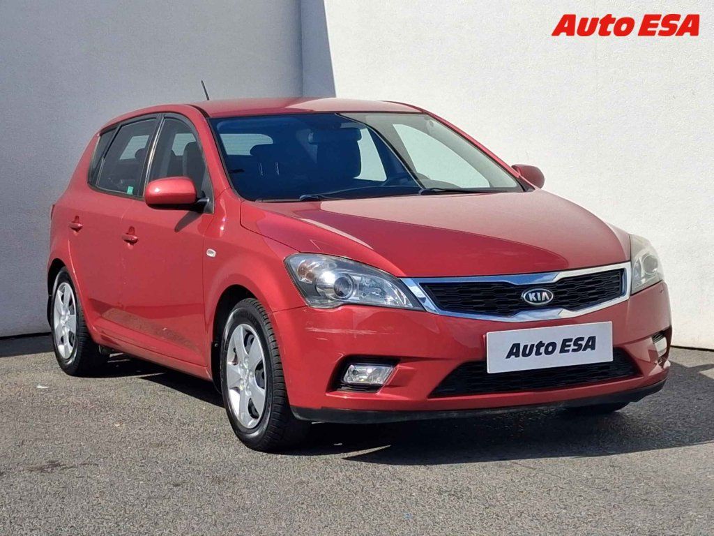 Kia Cee´d, 1.4 GDI,1.maj,ČR,AC