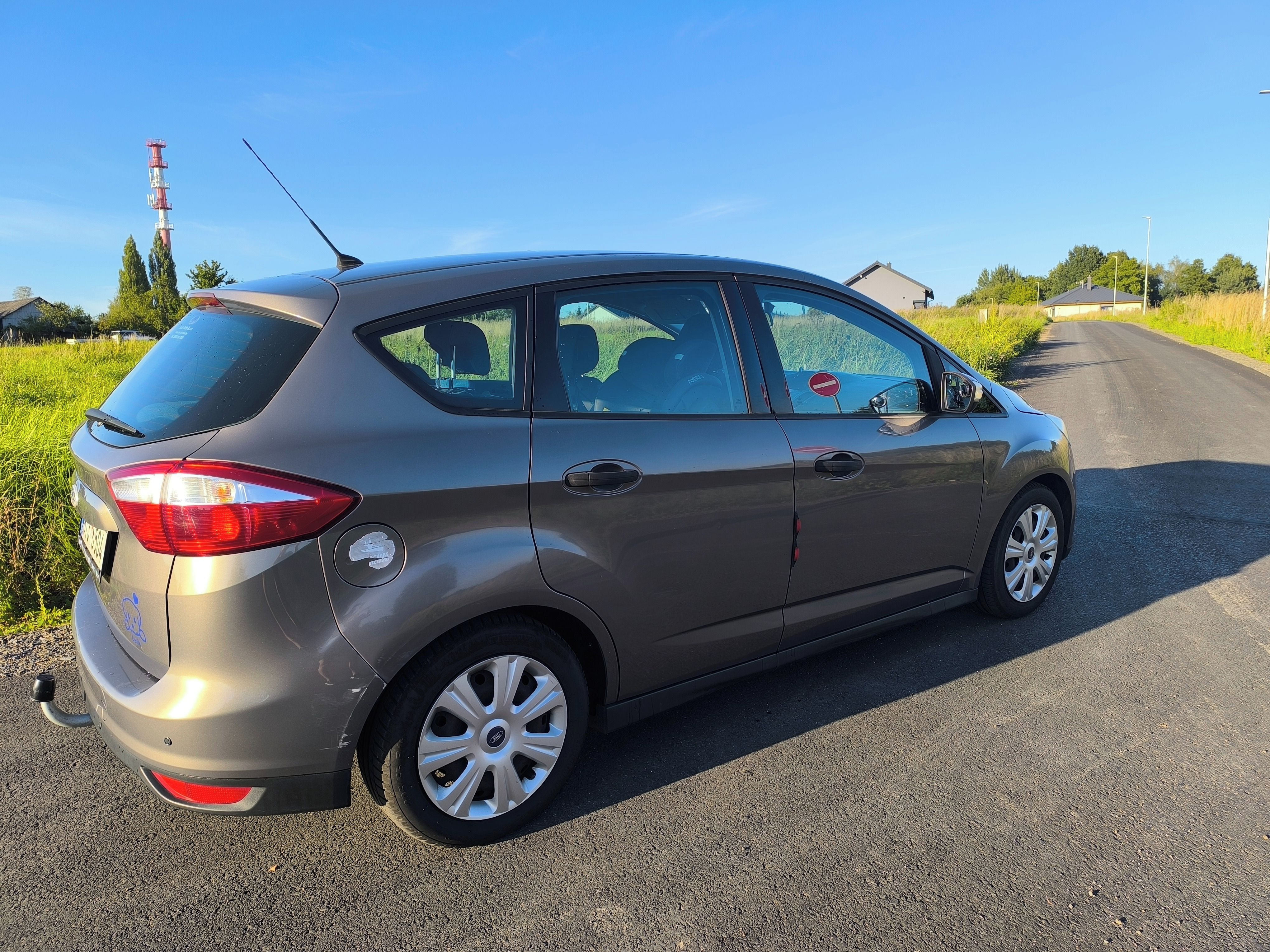 Ford C-MAX, 77kWk, tažné, 2 sady kol - fotka 4