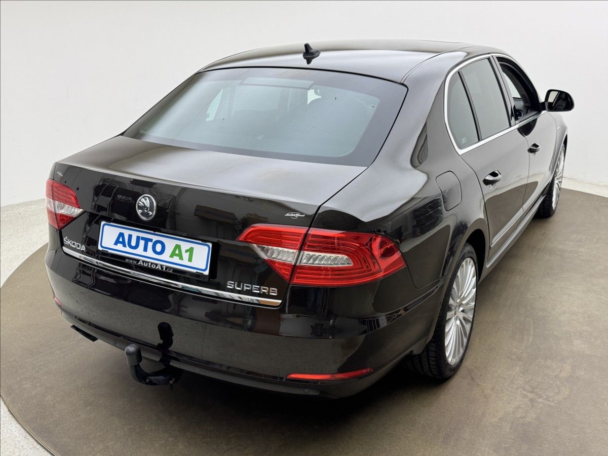 Škoda Superb, 2,0 125kW L&K VÝHŘEV TAŽNÉ ČR - fotka 4