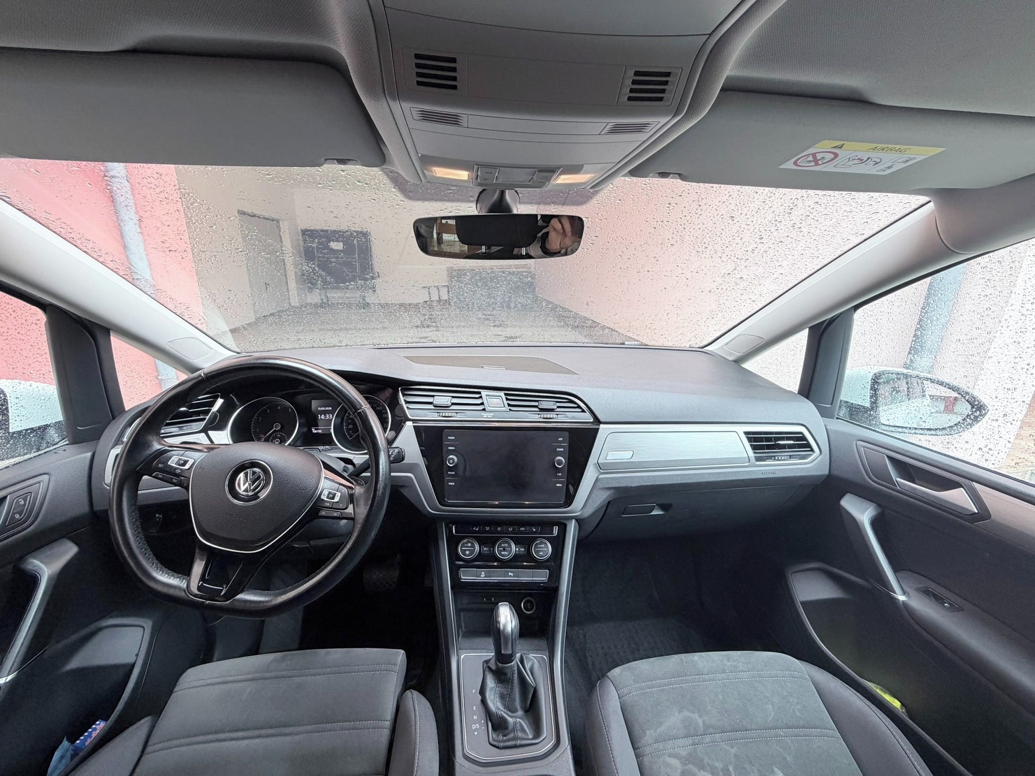 Volkswagen Touran, Volkswagen Touran 1.5 TSI DSG, - fotka 2