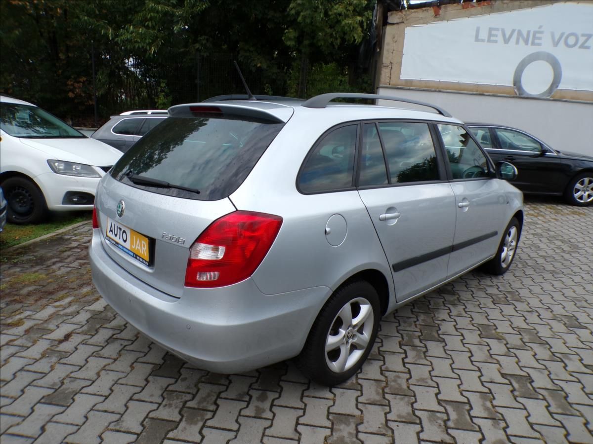 Škoda Fabia, 1,2 TSI  DIGI.KLIMA - fotka 5