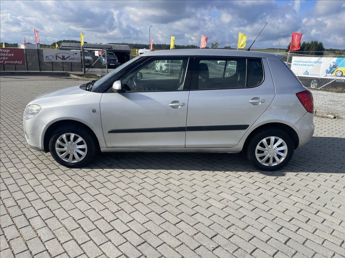 Škoda Fabia, 1,4 i 16V Klima ESP serviska, - fotka 2