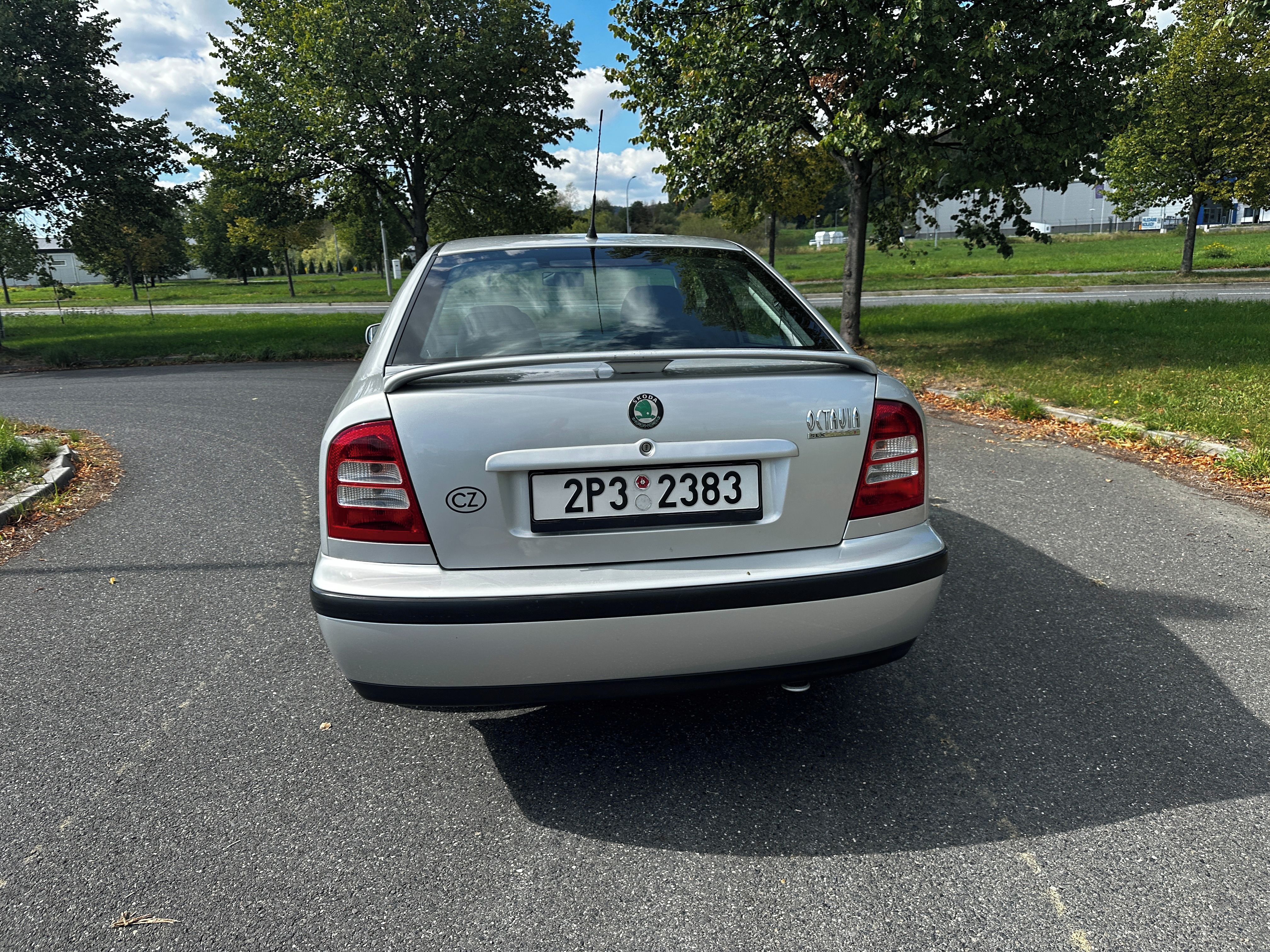 Škoda Octavia, 1.6 MPi - fotka 4