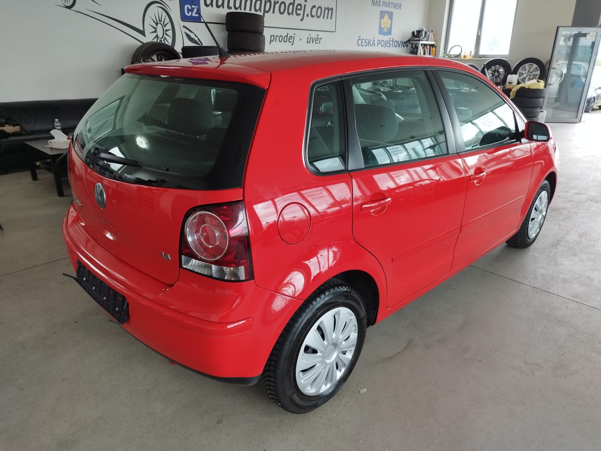 Volkswagen Polo, 1,4i 59KW KLIMA CD EL.VÝ. SER. - fotka 5