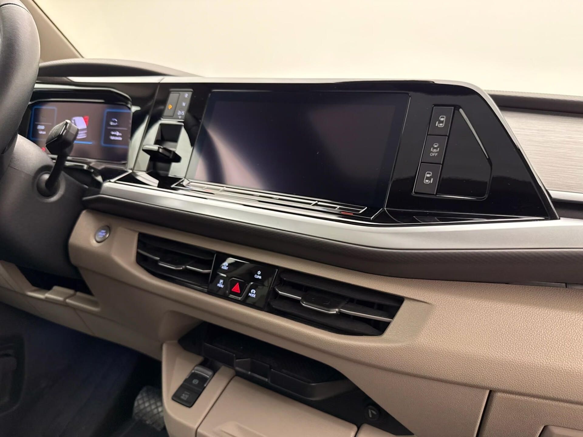 Volkswagen Multivan, eHybrid 4M HuD Pano 360 Taž - fotka 6