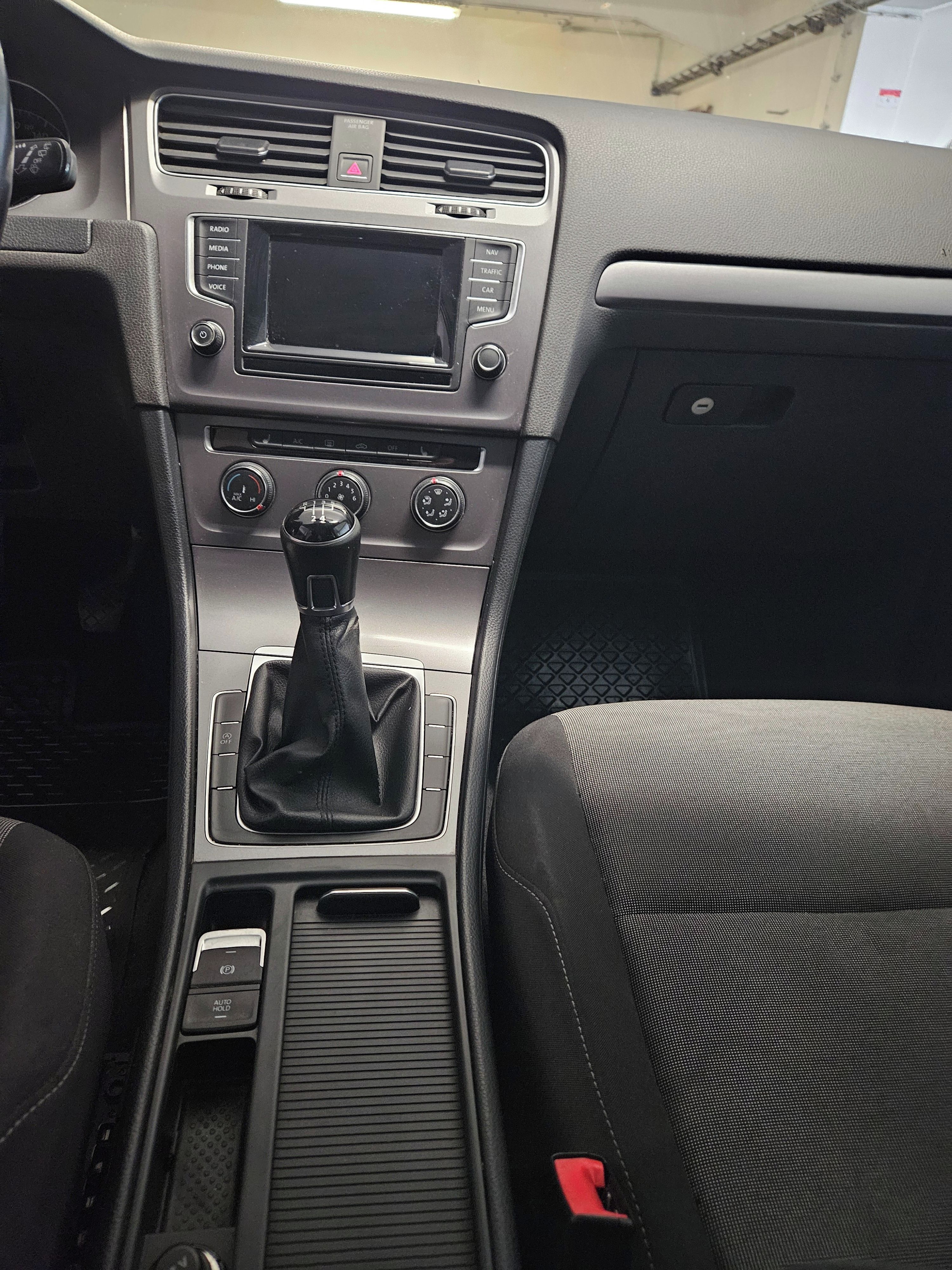 Volkswagen Golf, 1.6 TDI, tažné zařízení - fotka 6