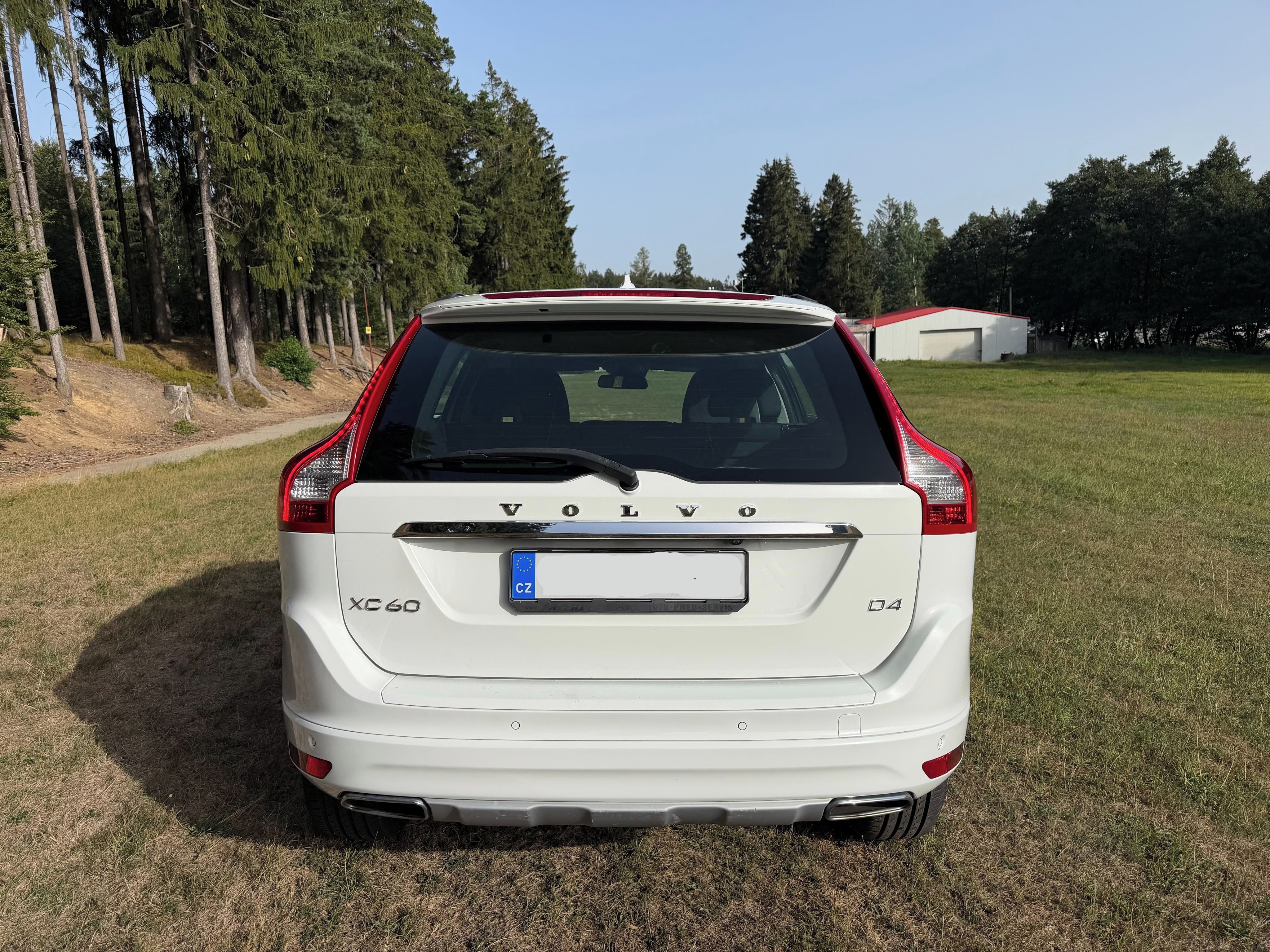 Volvo XC60, 2.0D 140Kw, automat, pěkný - fotka 6