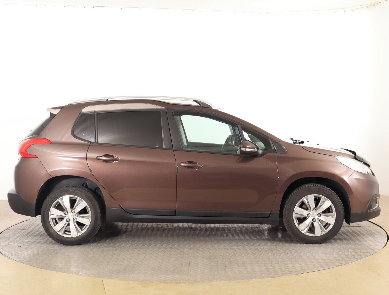 Peugeot 2008, 1.6 VTi - fotka 6