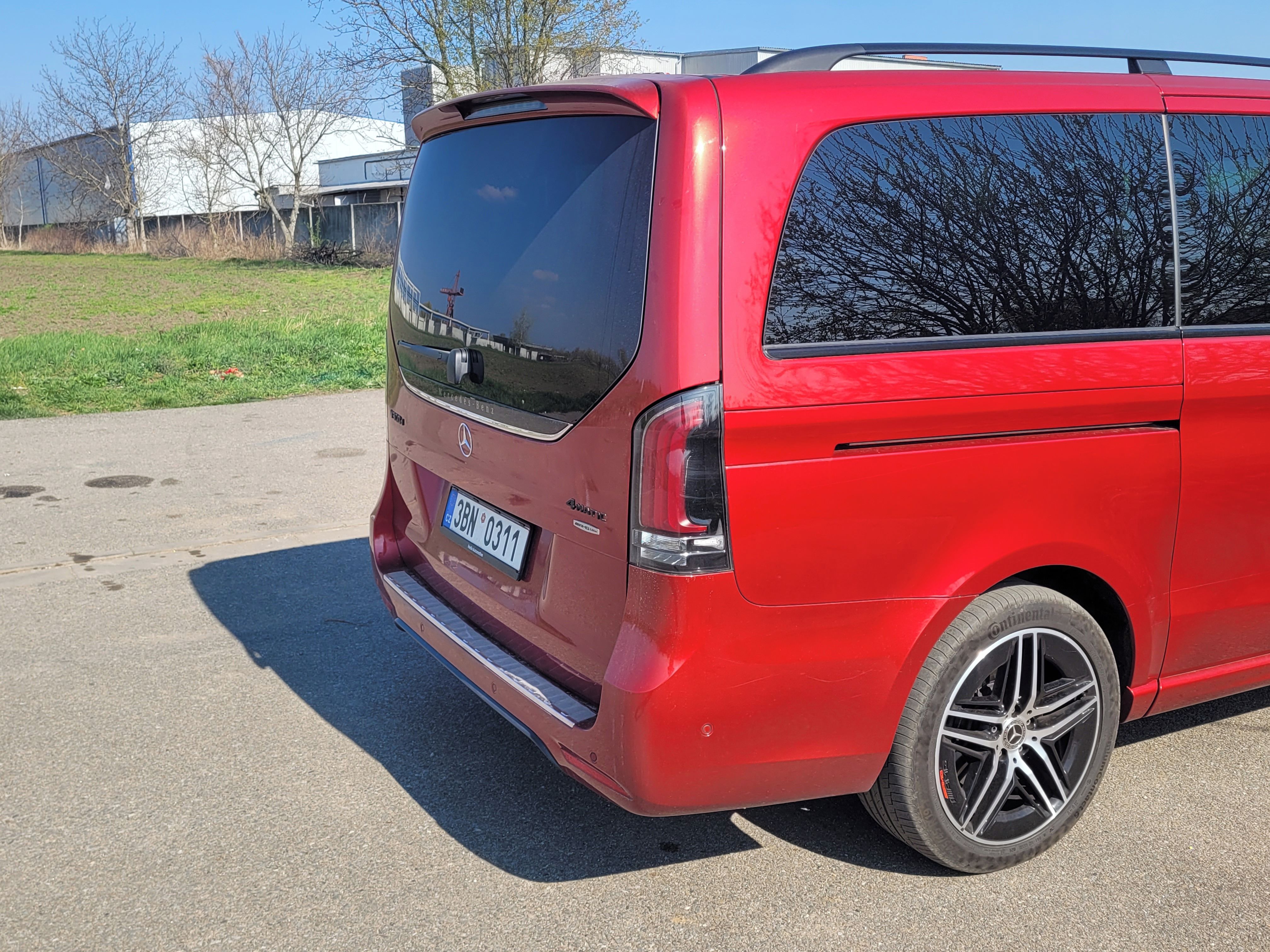 Mercedes-Benz Třídy V, Model MERCEDES BENZ V 300d AMG - fotka 4