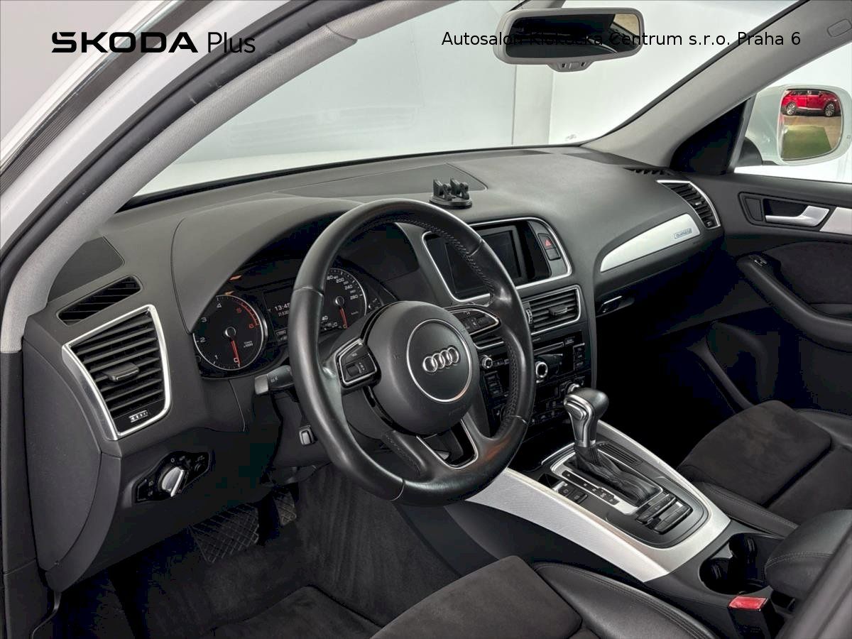 Audi Q5, 2,0TDI/130 kW Quattro AT - fotka 6