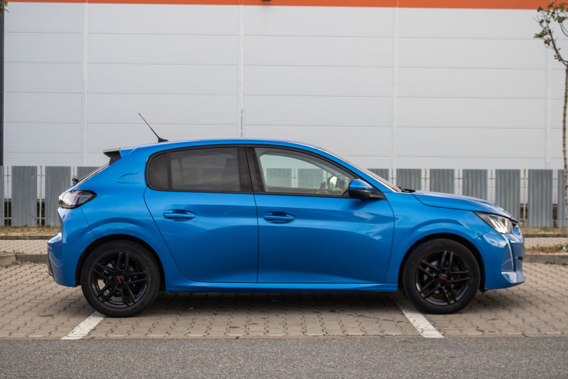 Peugeot 208 - fotka 4