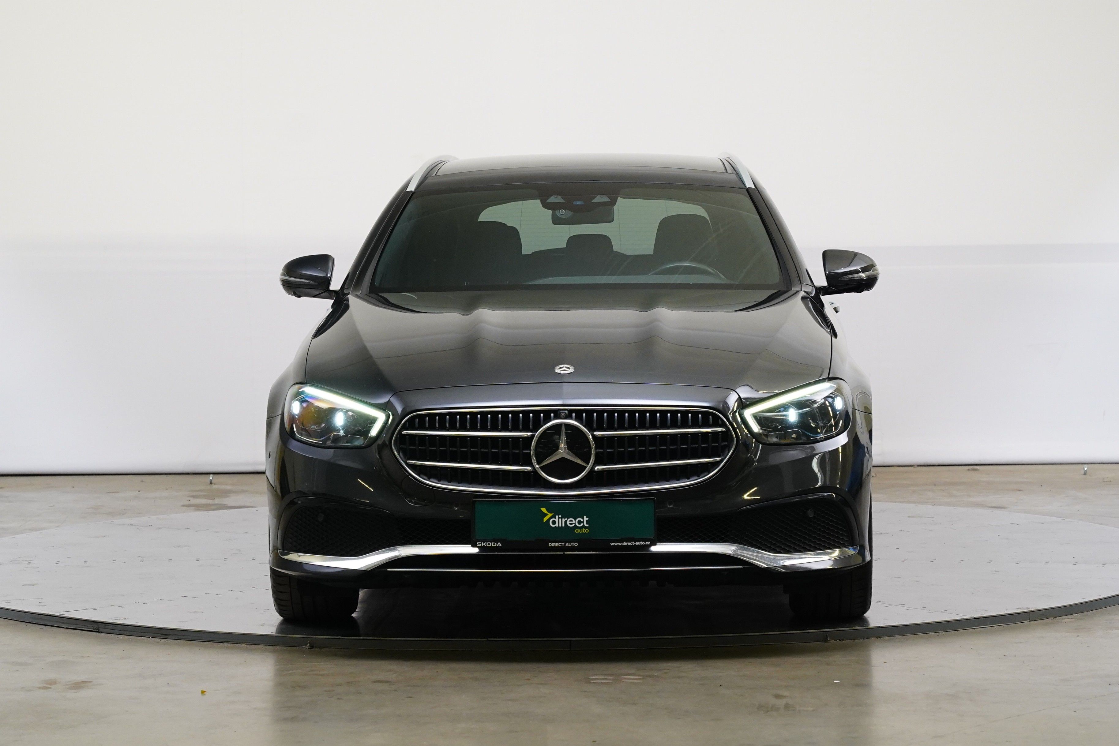 Mercedes-Benz Třídy E, 220d 143 kW - fotka 4