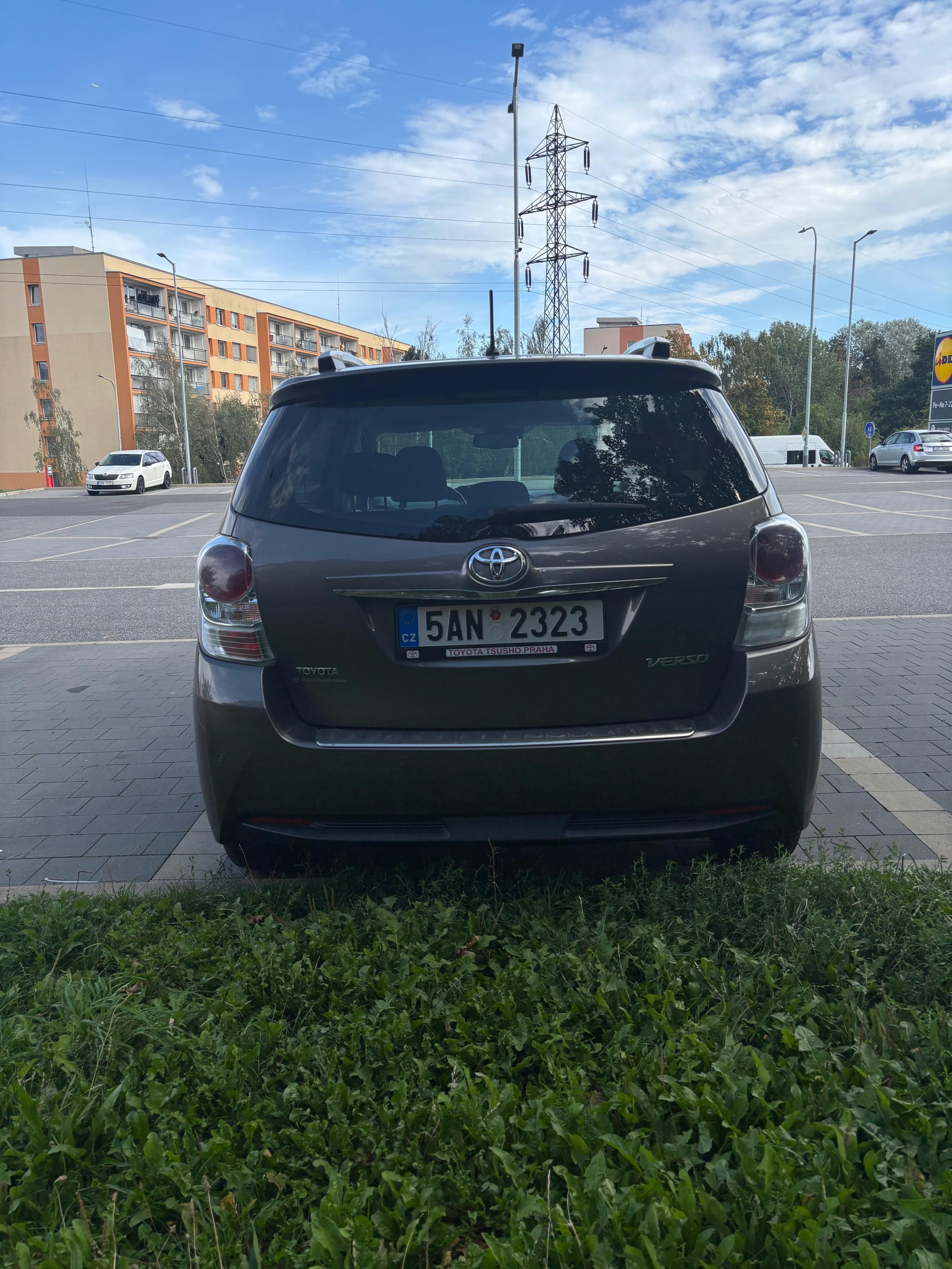 Toyota Verso, 1.8- 75 xxx km, 1. majitel ČR - fotka 5