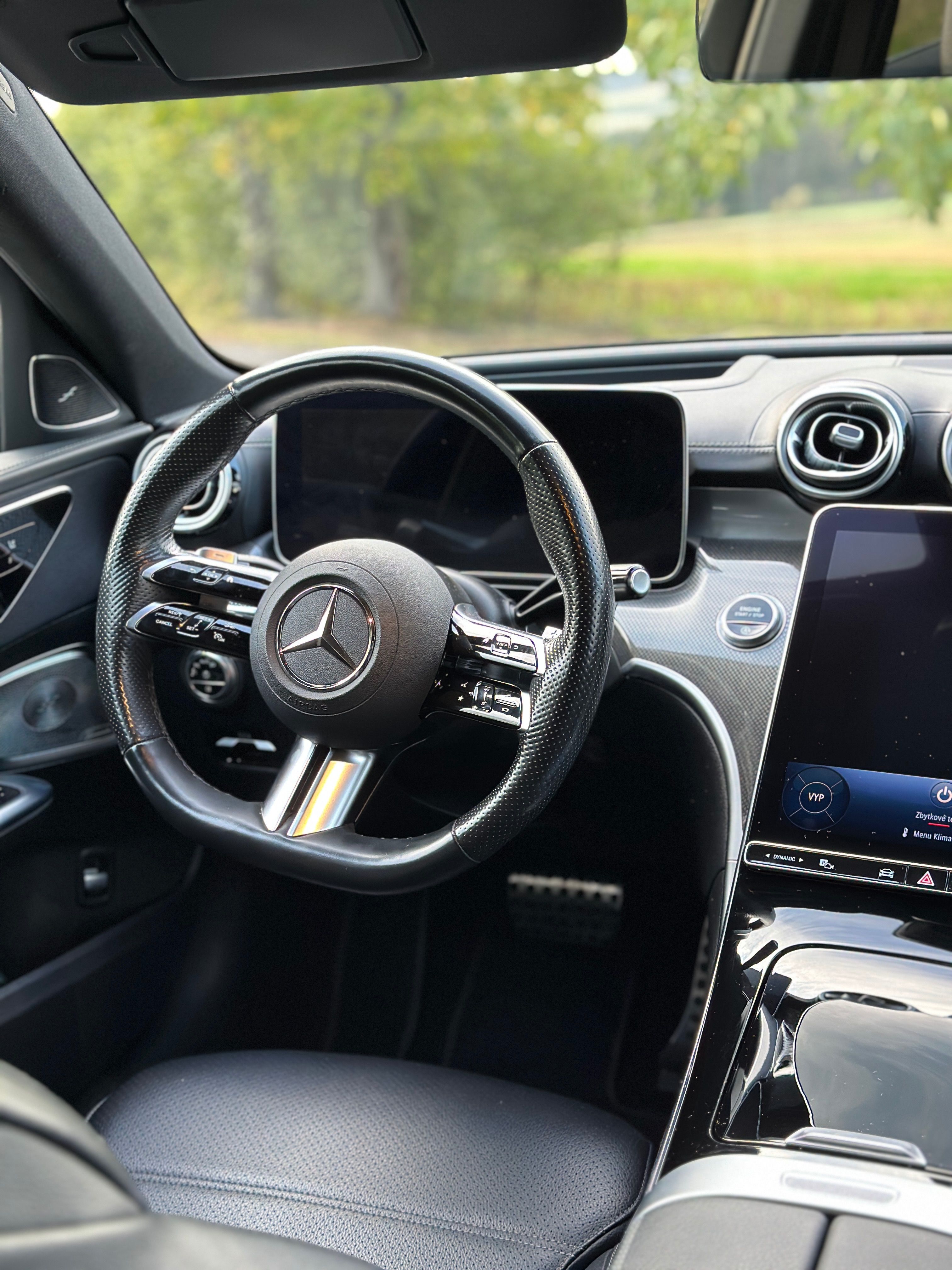 Mercedes-Benz Třídy C, Mercedes-Benz C AMG-line 2025 - fotka 4