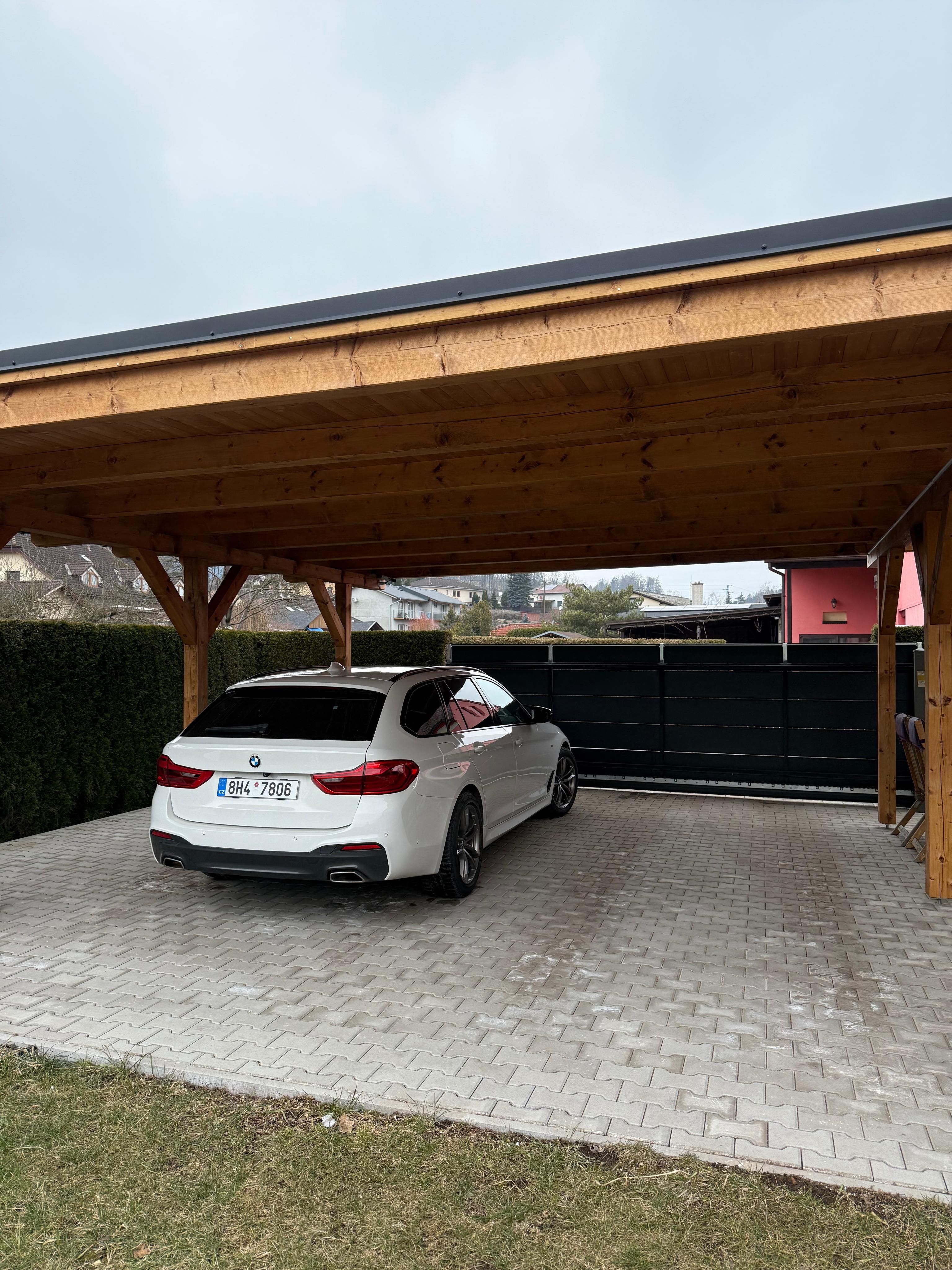 BMW Řada 5, 2.0 xDrive - fotka 5