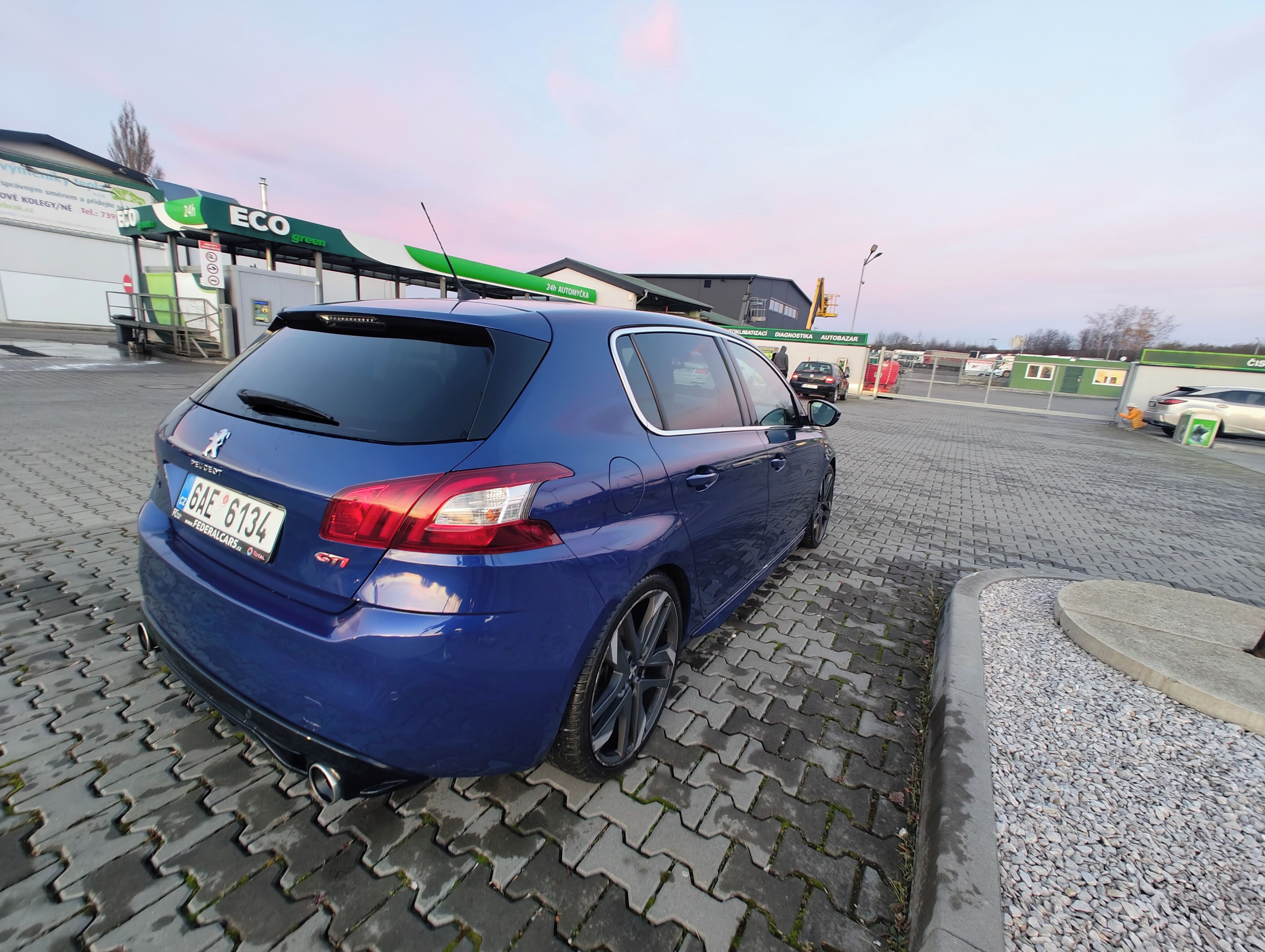 Peugeot 308, Peugeot 308 GTI 200kW 1.6THP - fotka 4