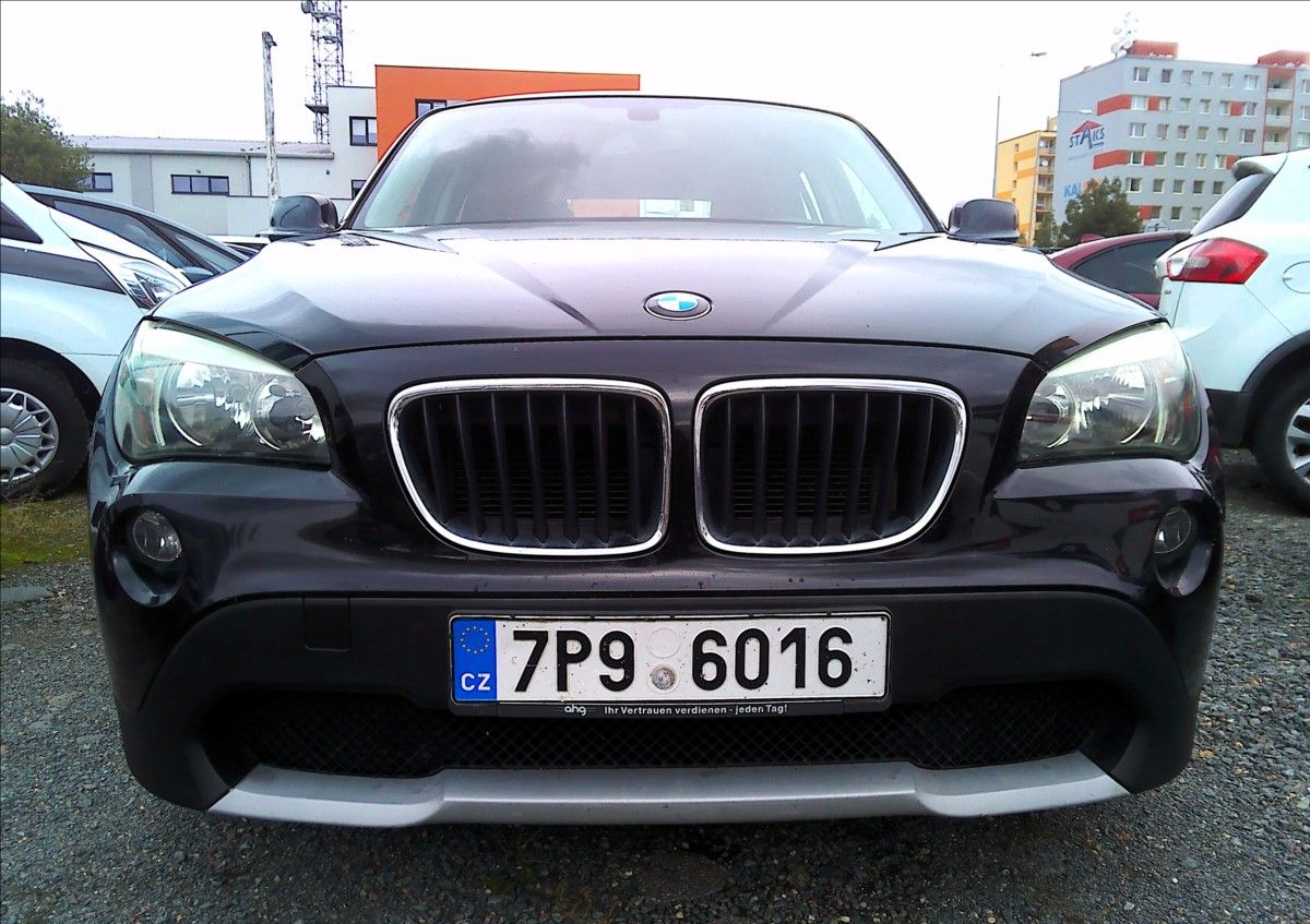 BMW X1, 2,0   d xDrive - SERVIS. KNÍŽK - fotka 5