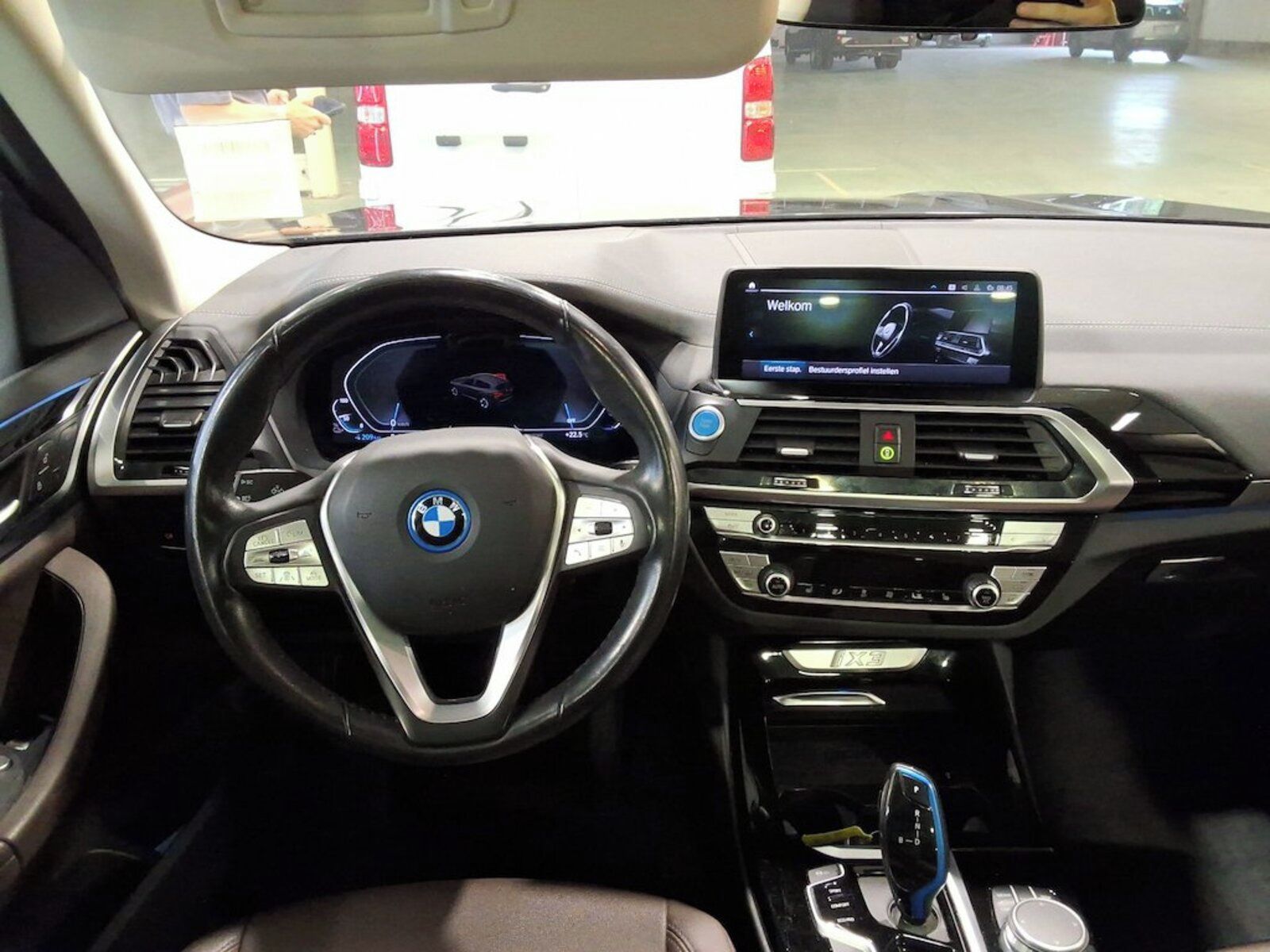 BMW iX3, 80 kWh, Automat, Kůže, Navi - fotka 3