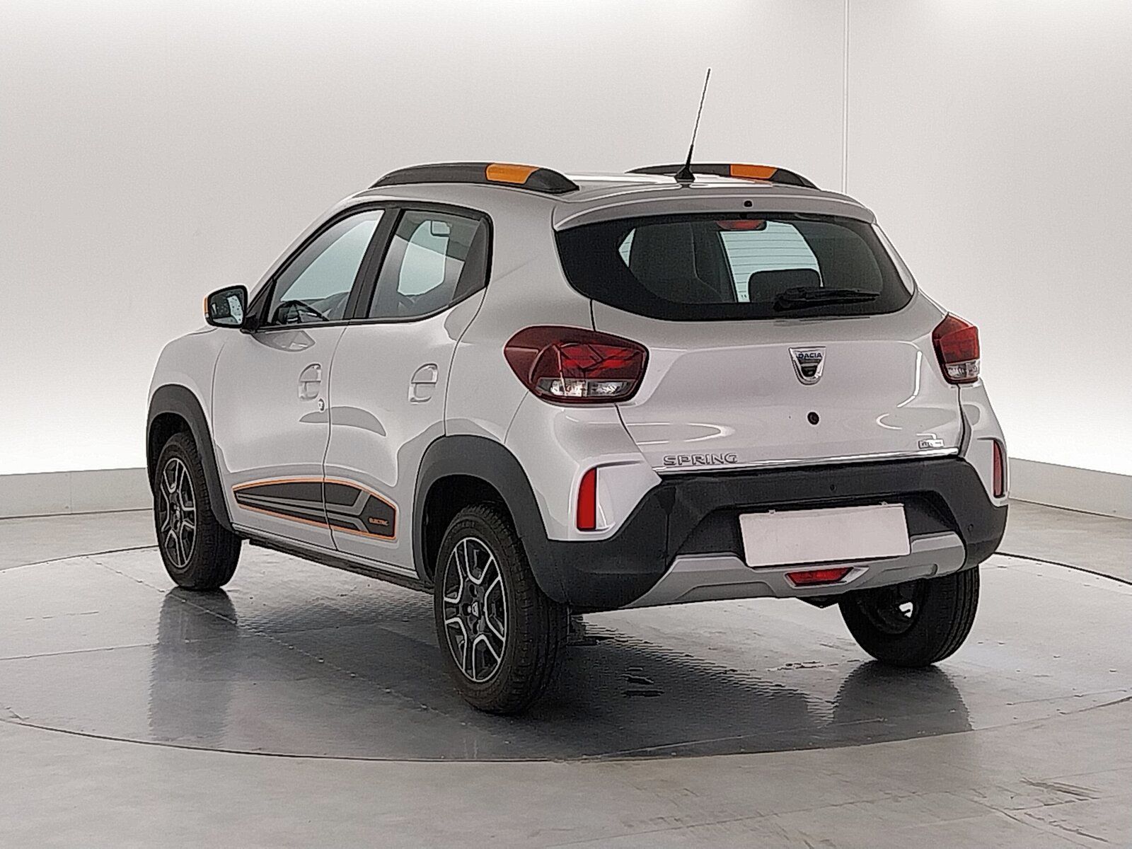 Dacia Spring, Electric 45 (27 kWh), SoH 91% - fotka 4